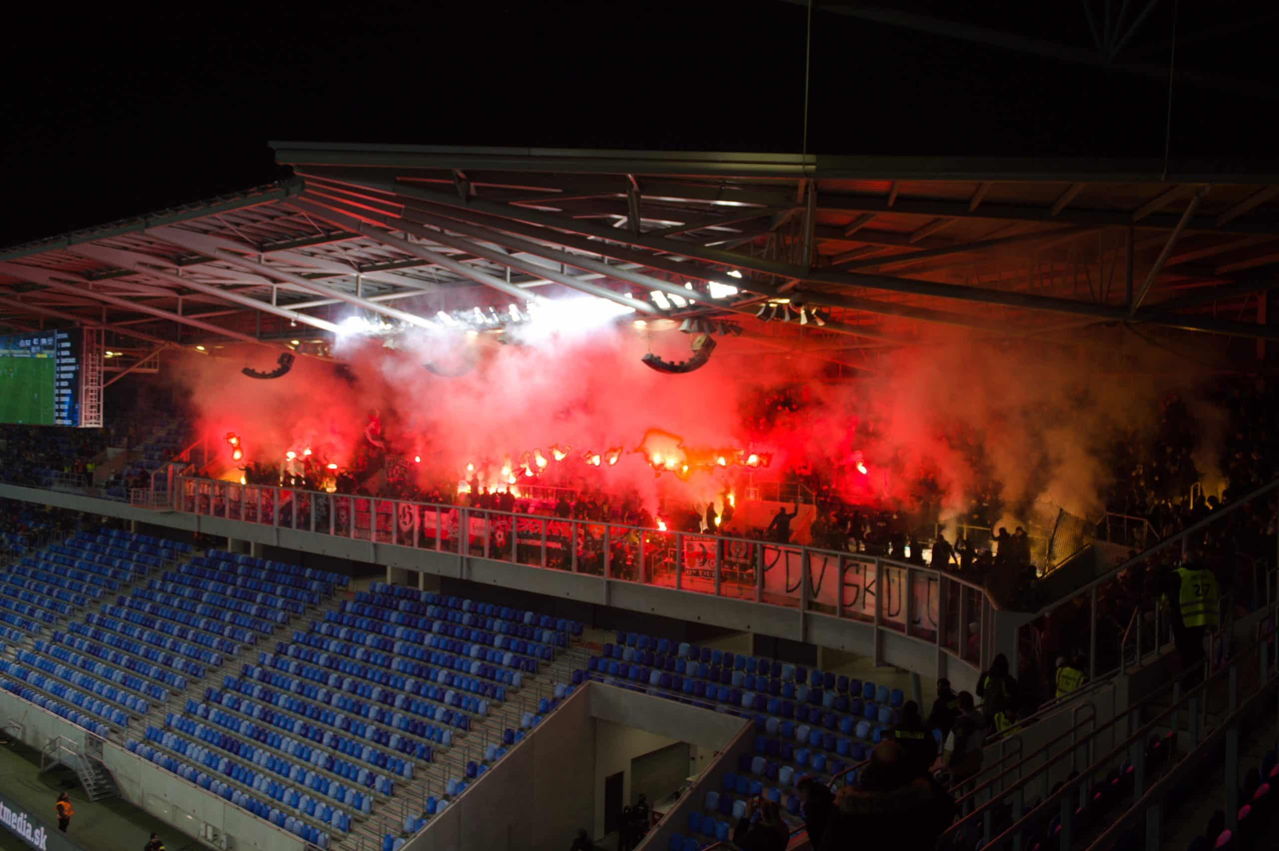 Extreem geweld tussen Spartak Trnava en de politie