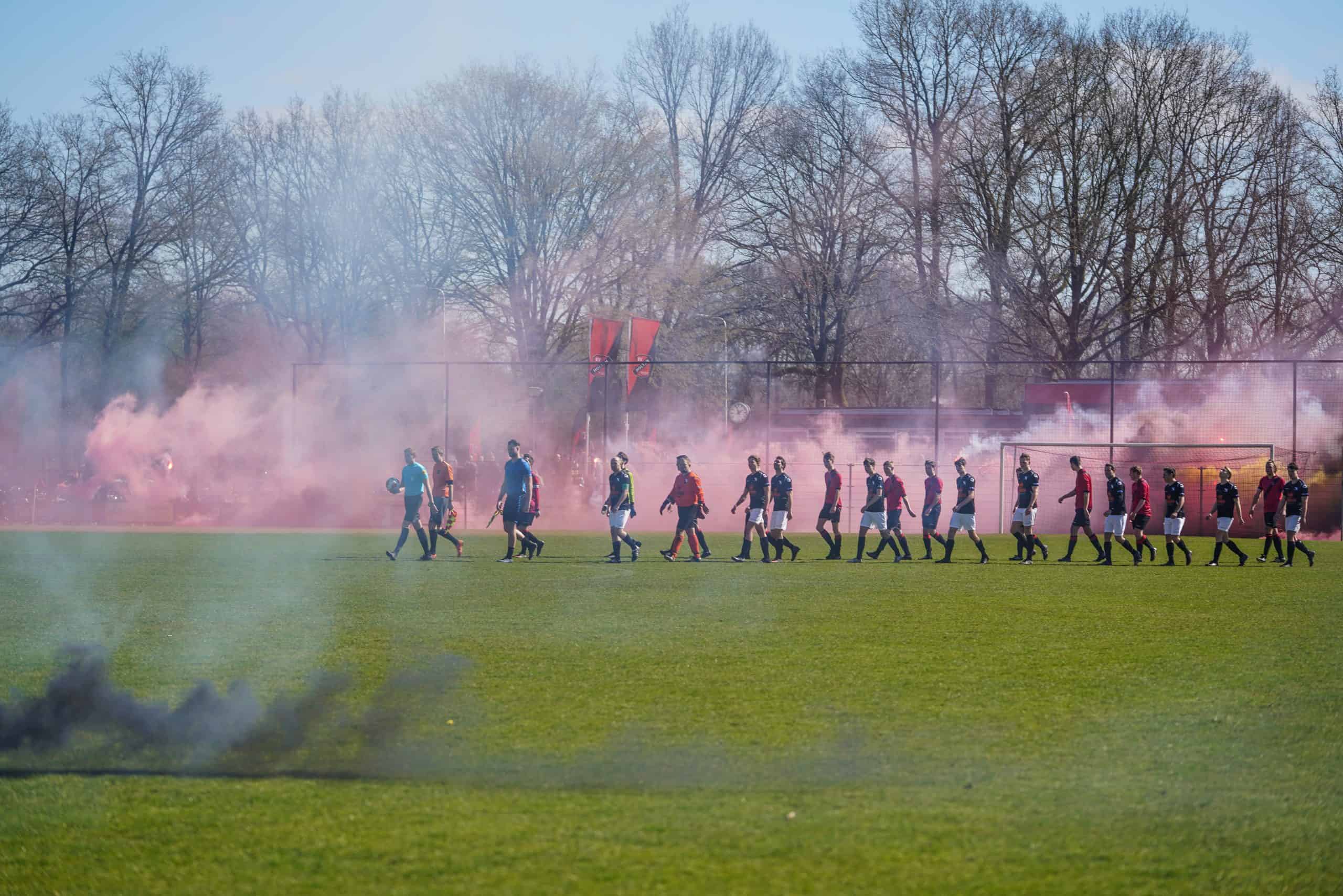 Spelers stellen teleur bij fijne dorpsderby tussen Holten en Markelo