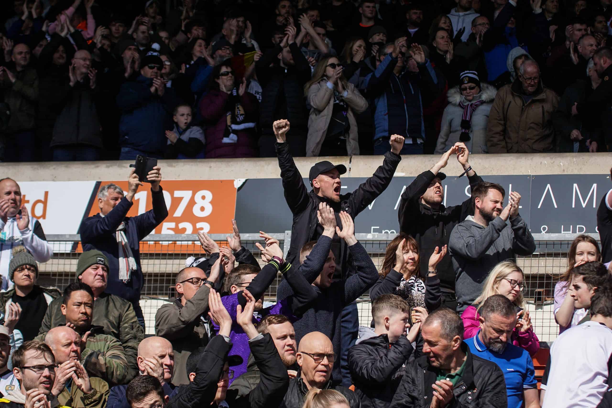 Gigantische ontlading bij Wrexham na cruciale winst tegen Notts County