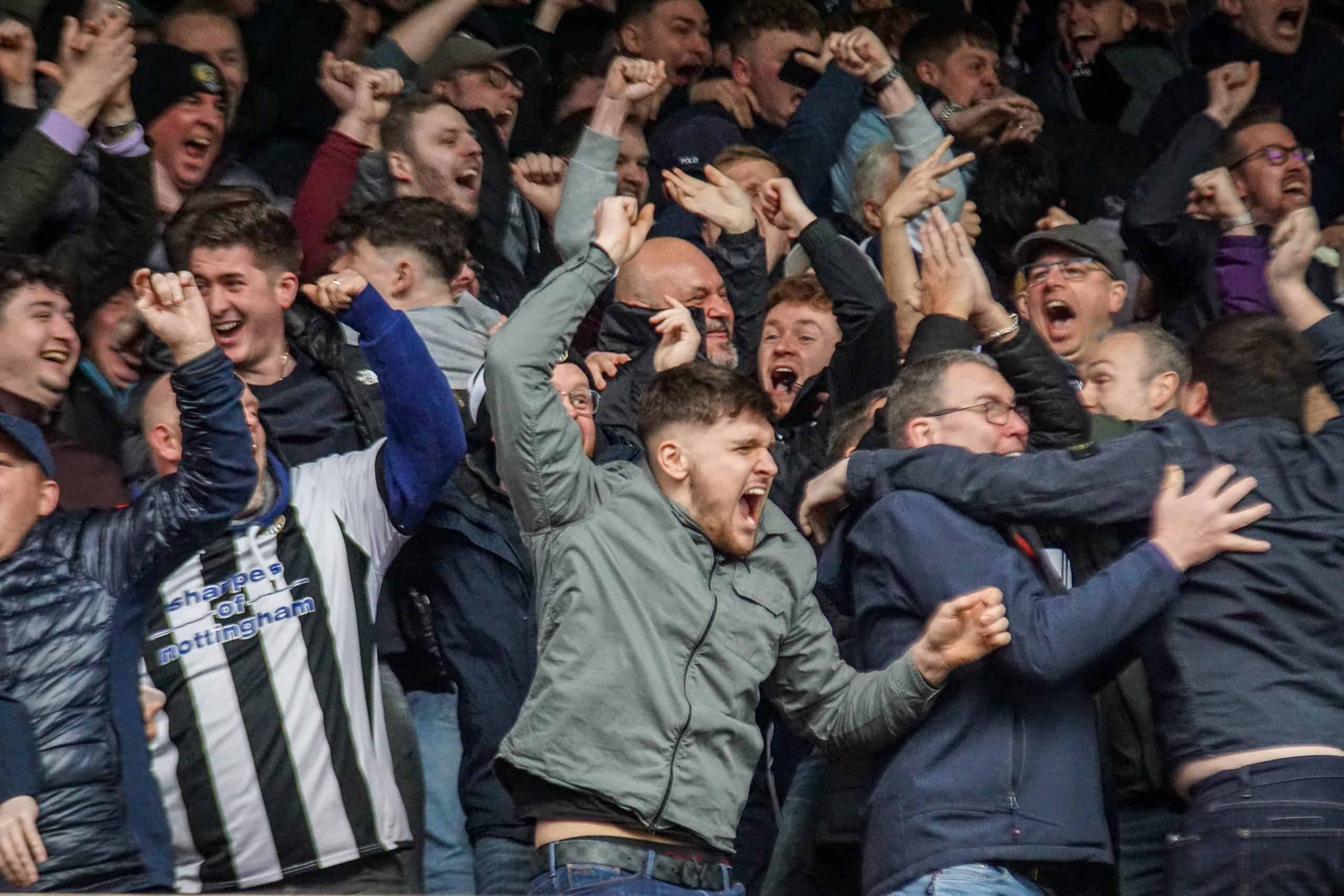 Gigantische ontlading bij Wrexham na cruciale winst tegen Notts County