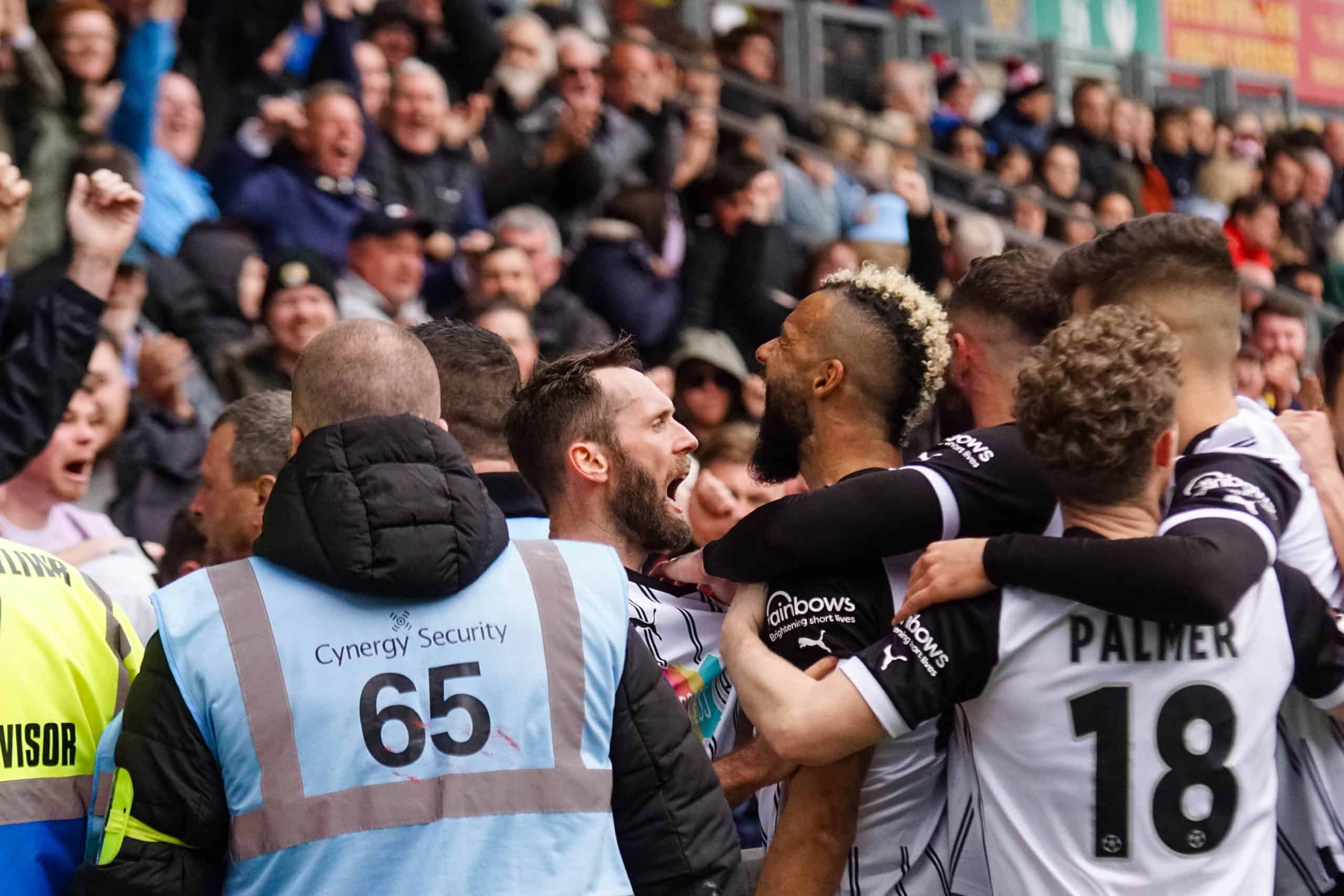 Gigantische ontlading bij Wrexham na cruciale winst tegen Notts County