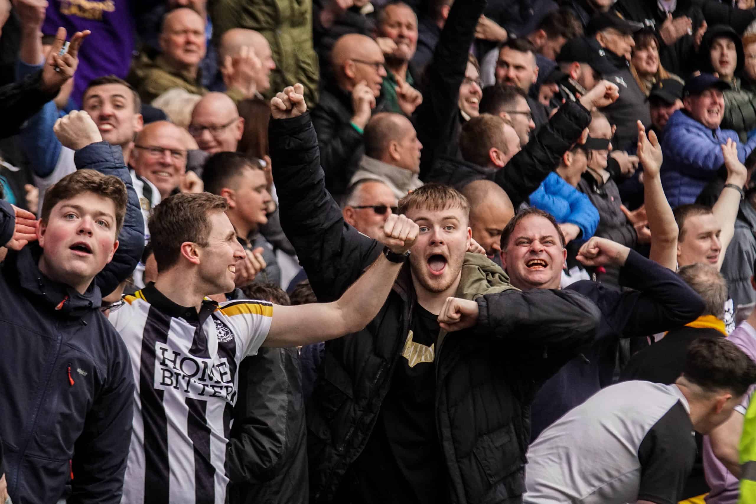 Gigantische ontlading bij Wrexham na cruciale winst tegen Notts County