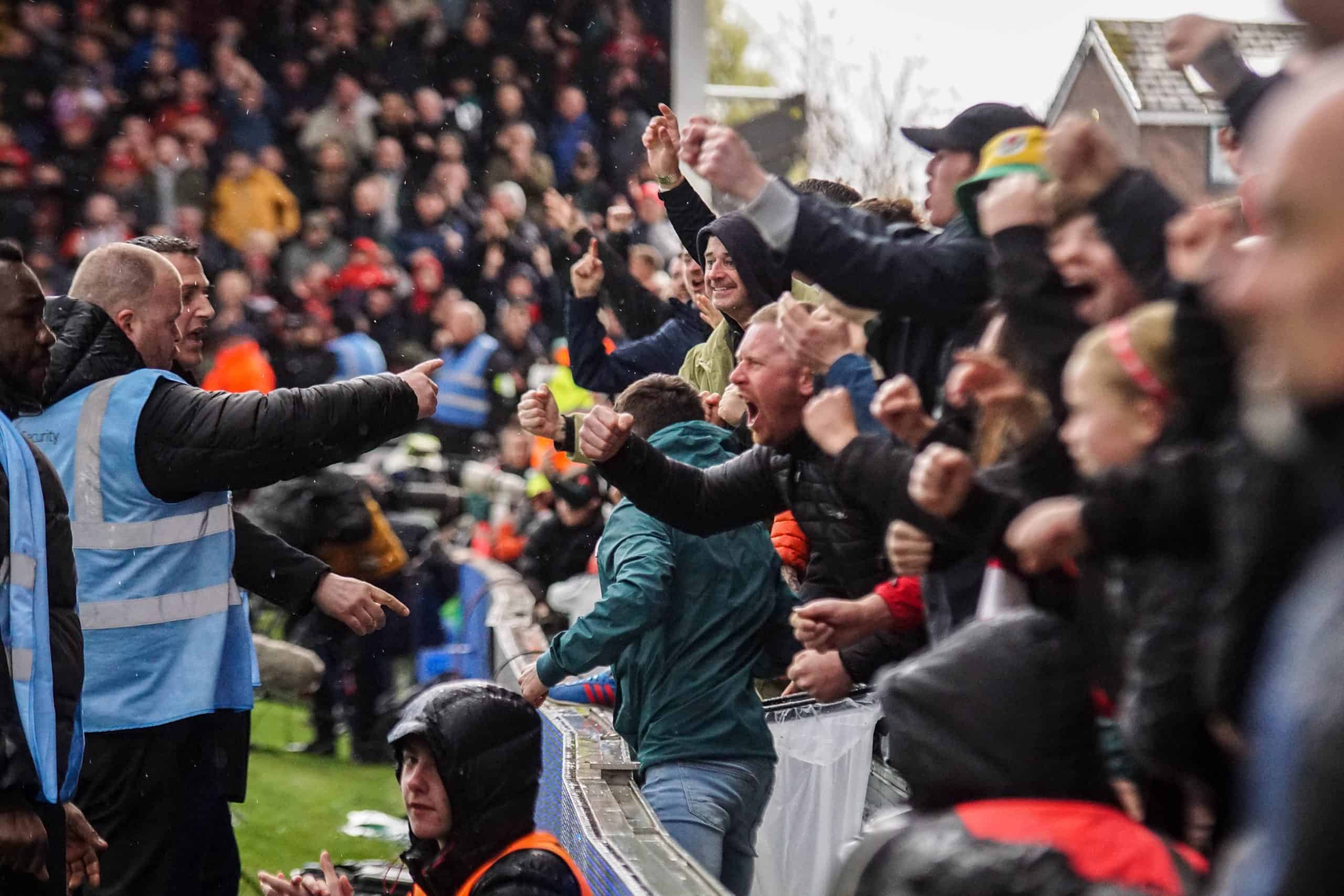 Gigantische ontlading bij Wrexham na cruciale winst tegen Notts County