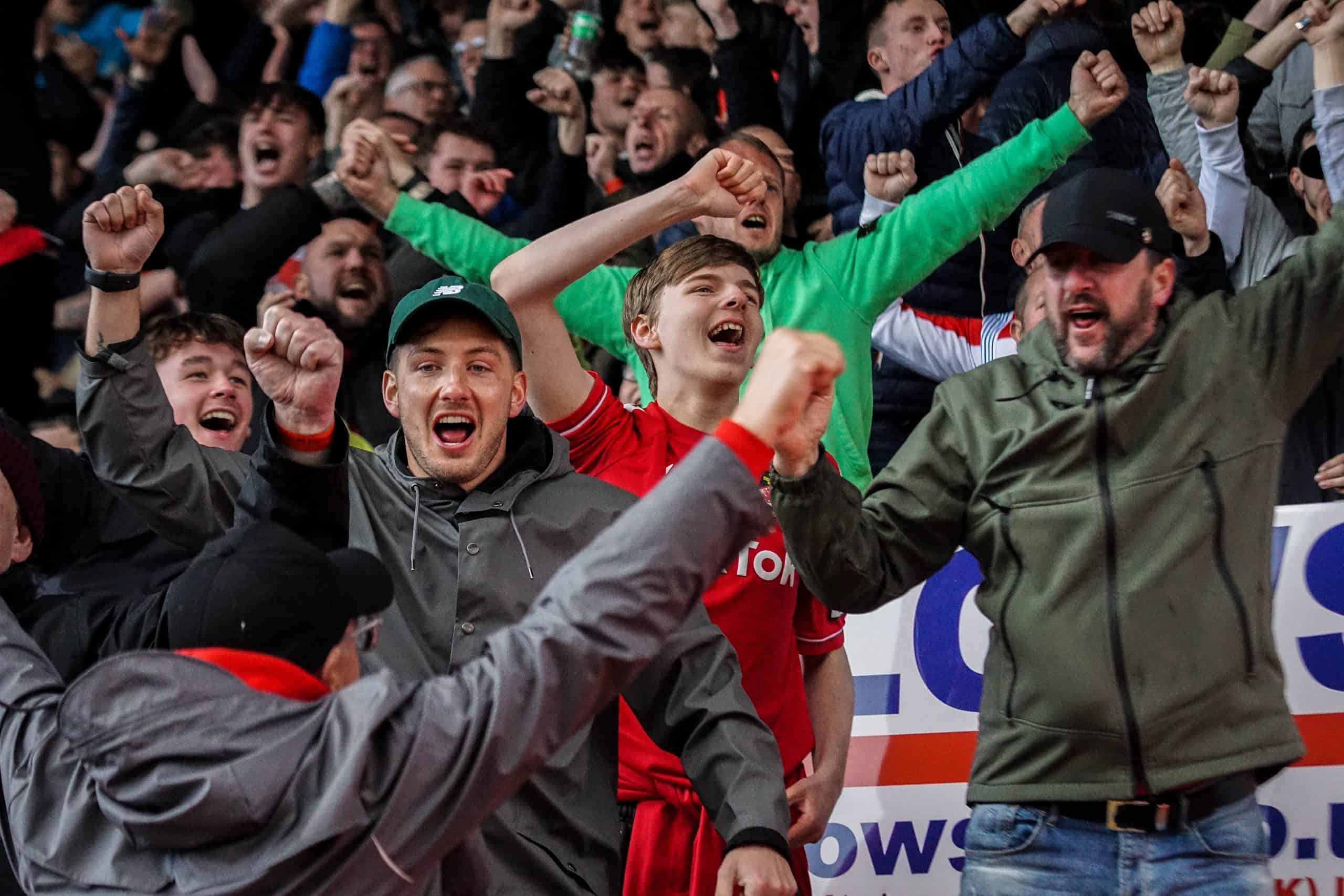 Gigantische ontlading bij Wrexham na cruciale winst tegen Notts County