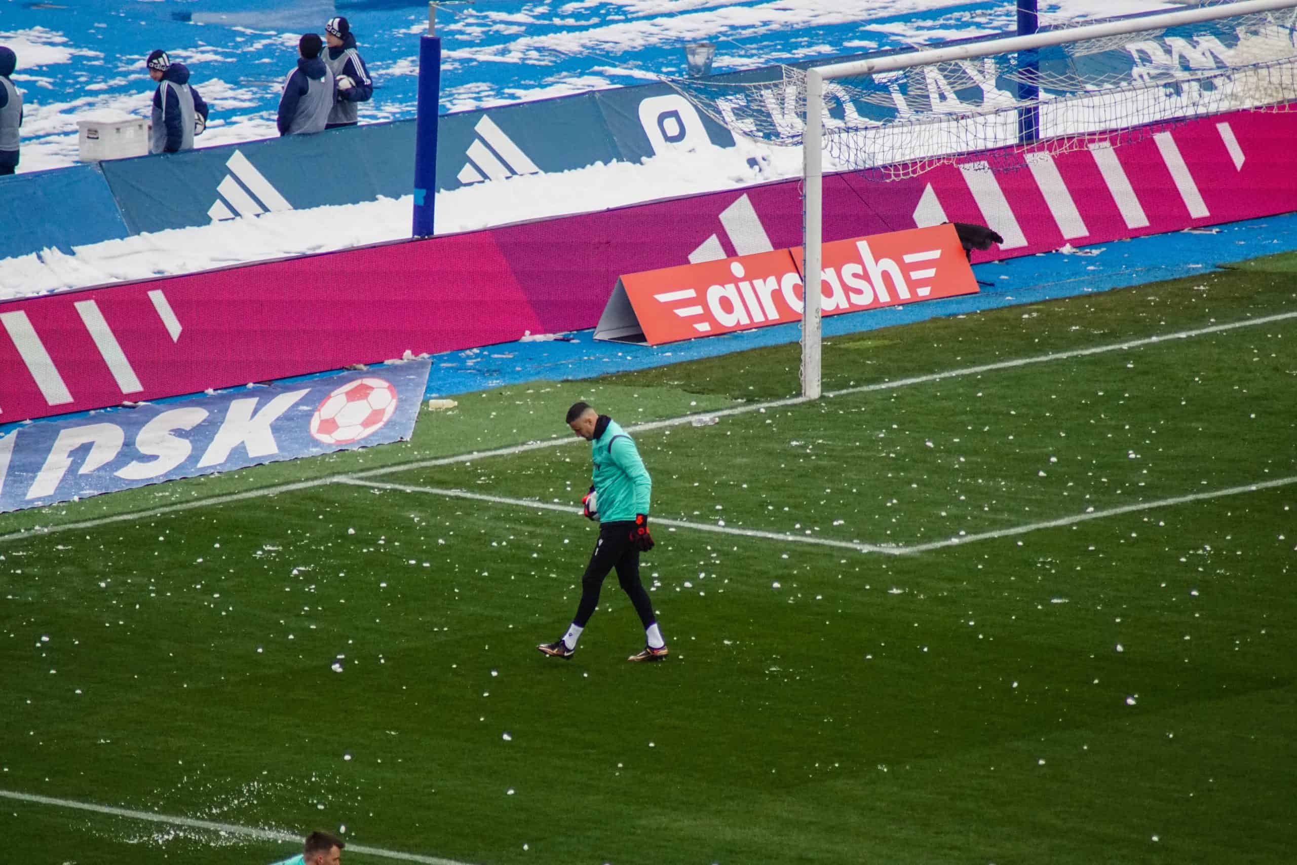 IJskoude editie Dinamo Zagreb – Hajduk Split ontbrandt pas laat