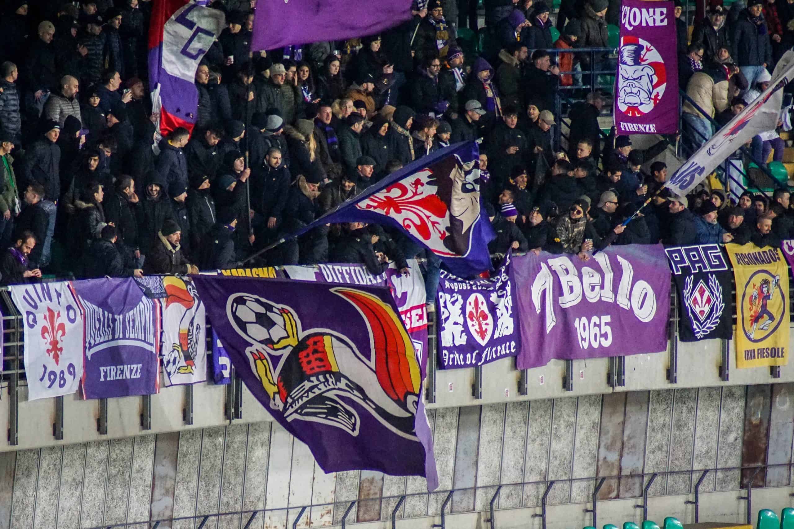Hellas Verona en Fiorentina vieren gemellaggio tijdens vriendschapswedstrijd