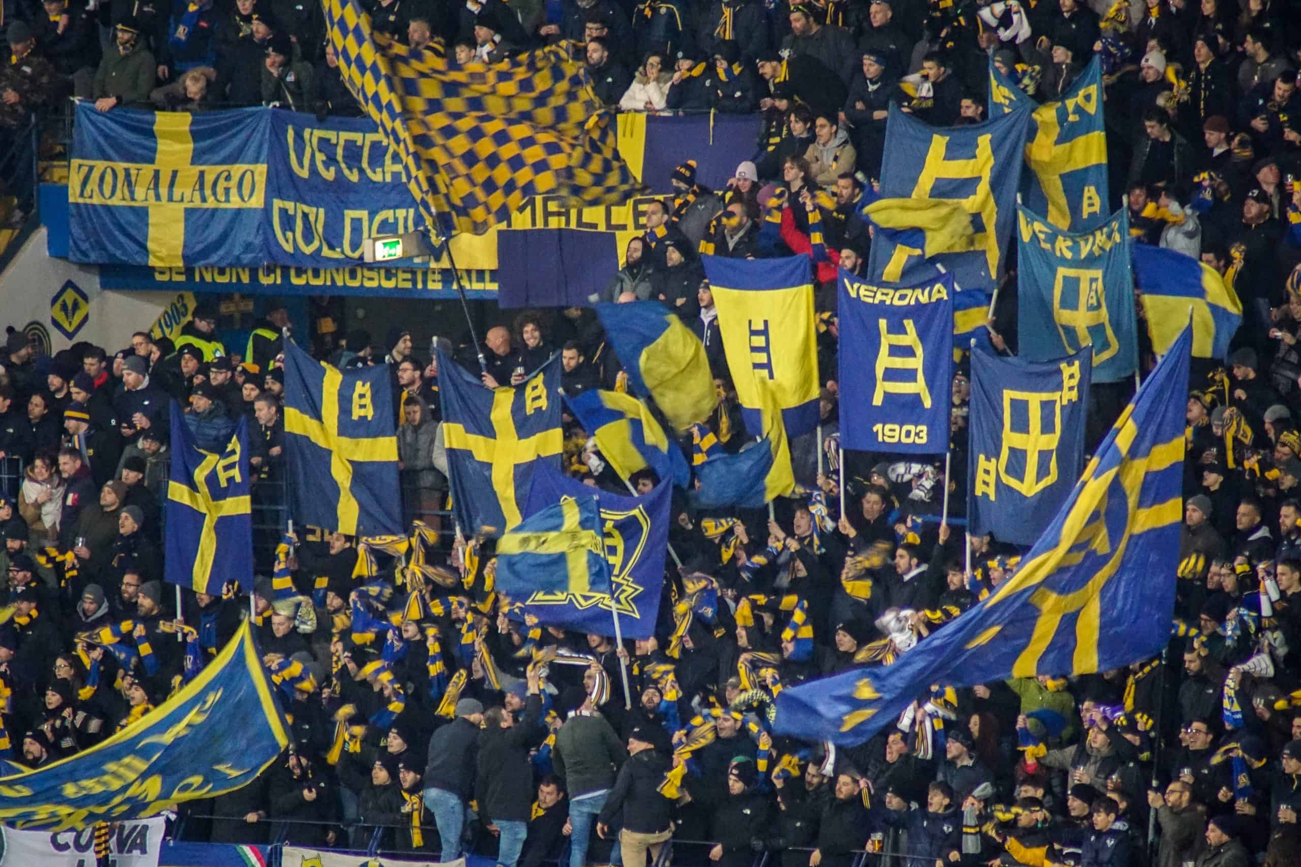 Hellas Verona en Fiorentina vieren gemellaggio tijdens vriendschapswedstrijd