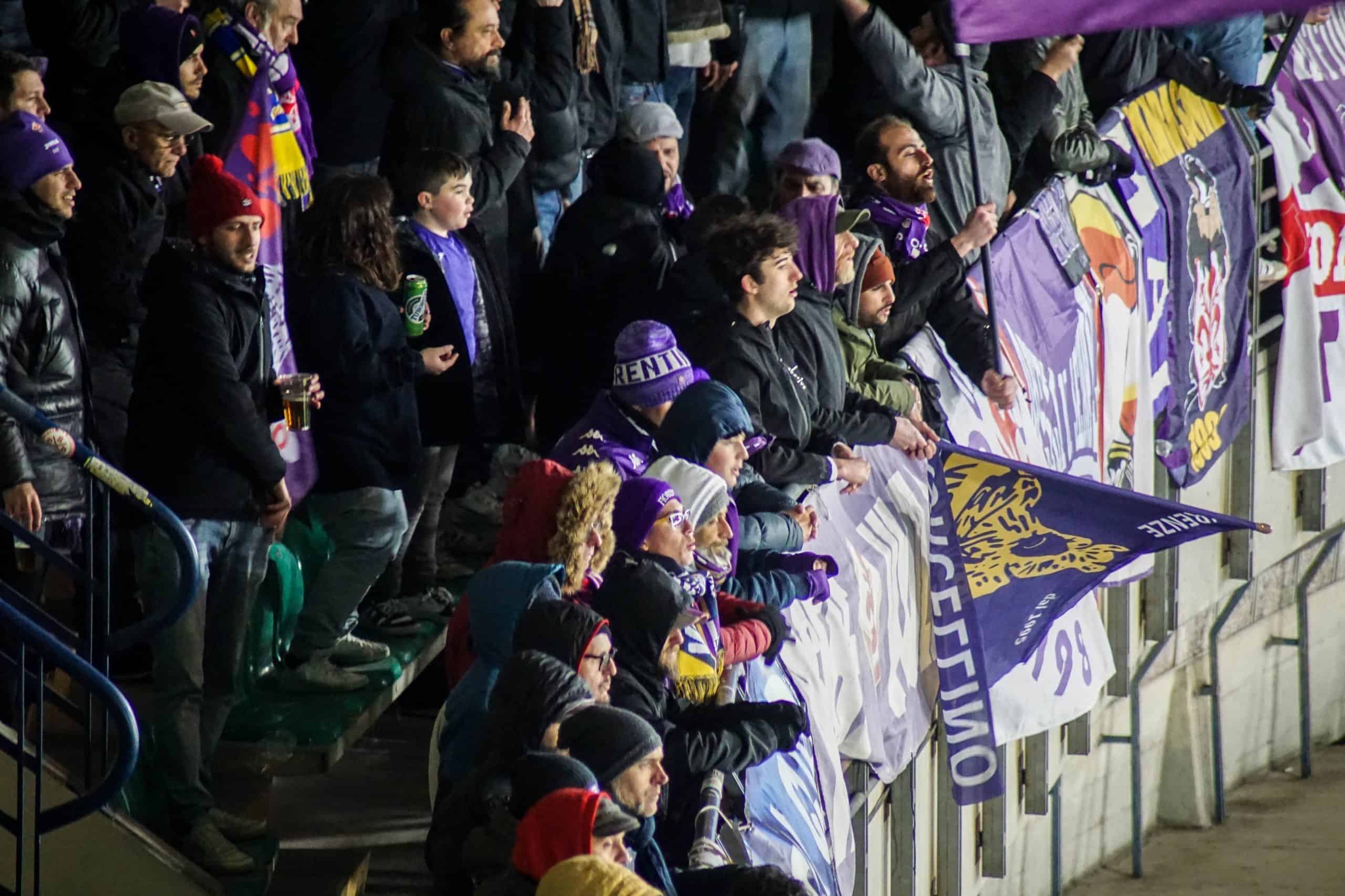 Hellas Verona en Fiorentina vieren gemellaggio tijdens vriendschapswedstrijd