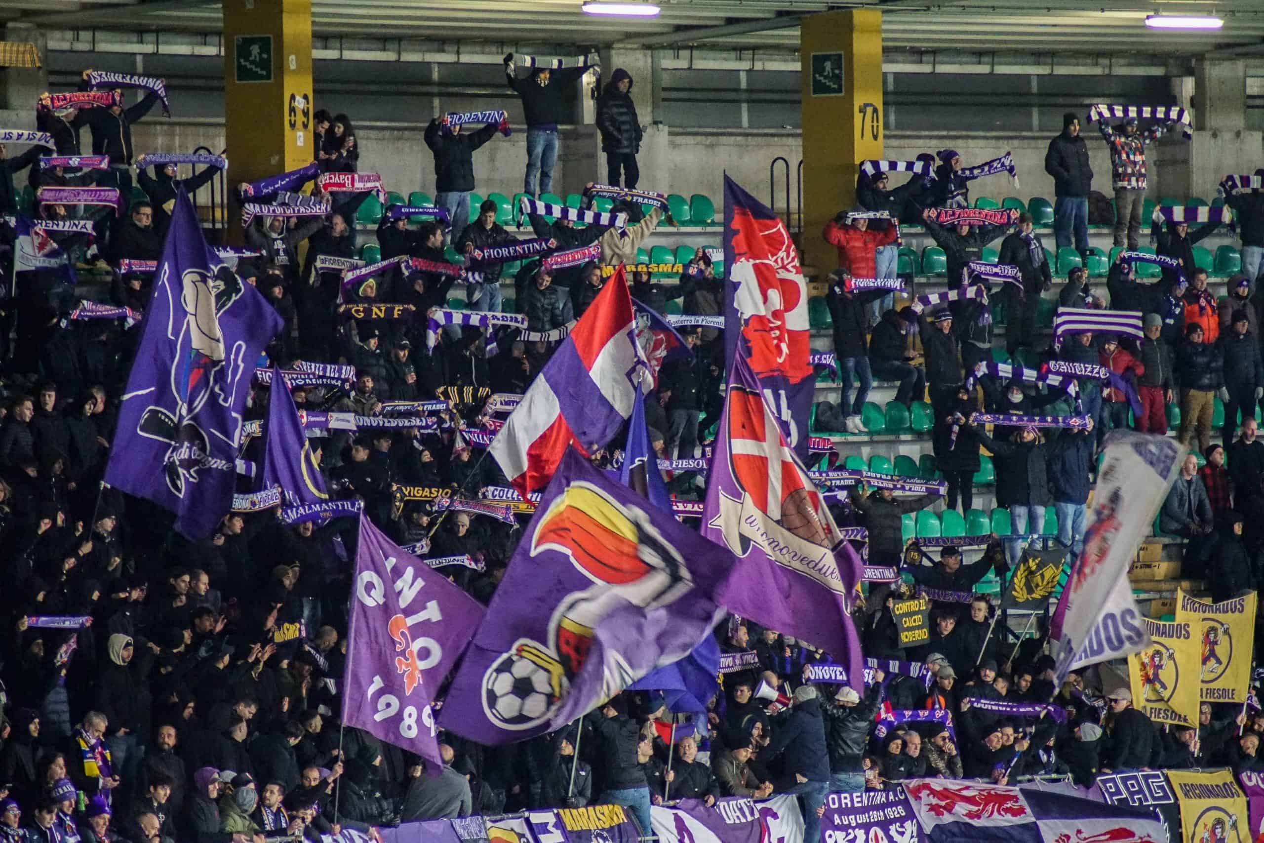 Hellas Verona en Fiorentina vieren gemellaggio tijdens vriendschapswedstrijd