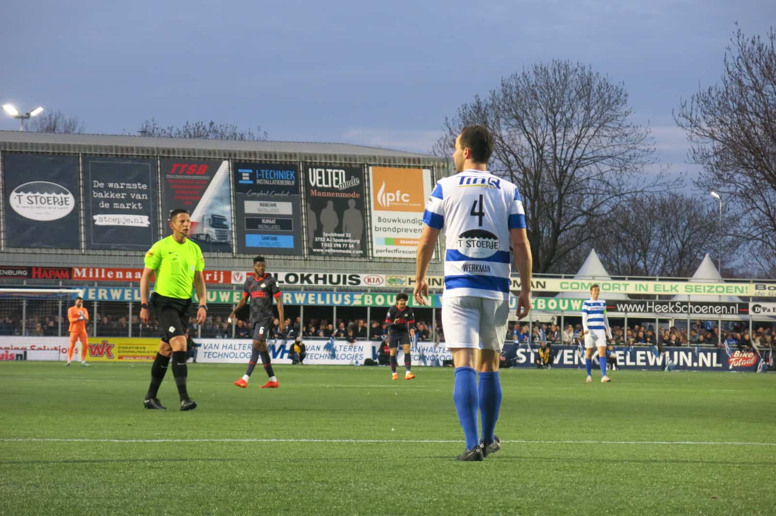 Spakenburgs sprookje komt ten einde na historische bekeravond