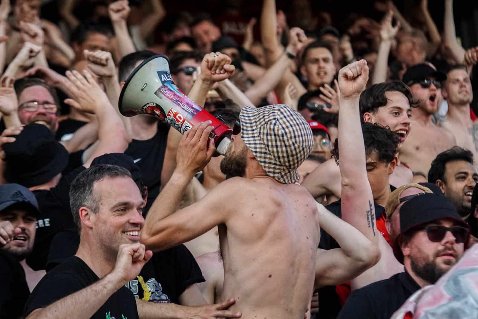 Historische promotie Almere City dompelt FC Emmen in rouw