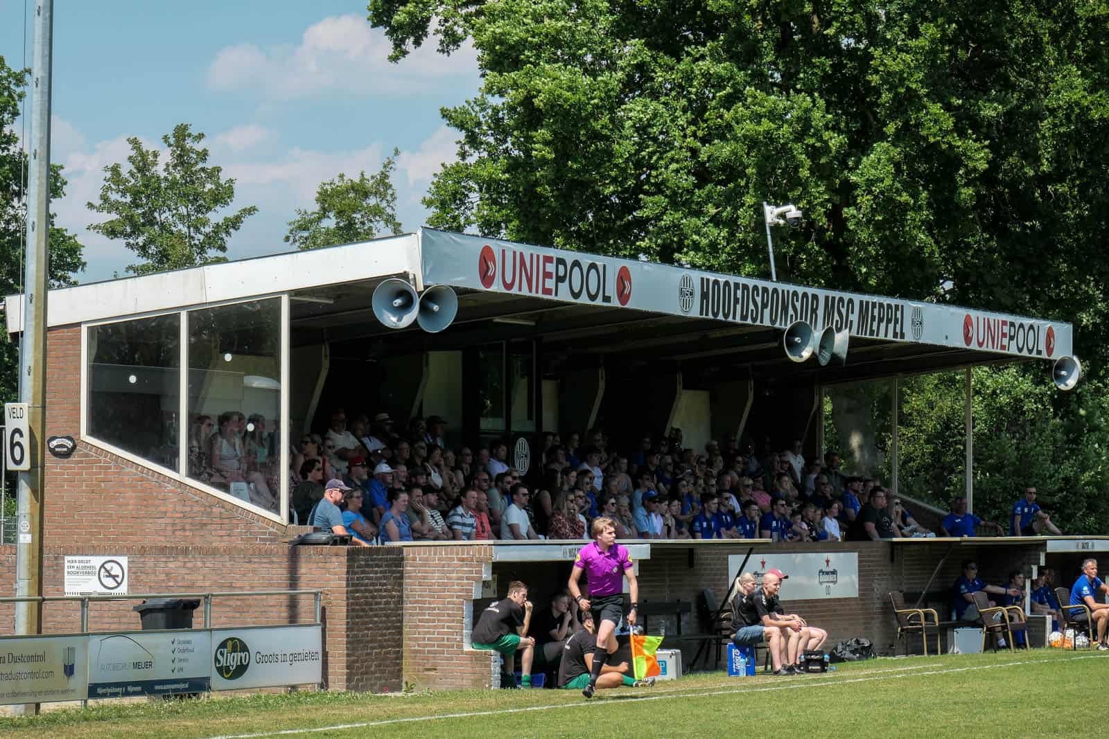 Dorpsclub VV Langezwaag boekt historische promotie