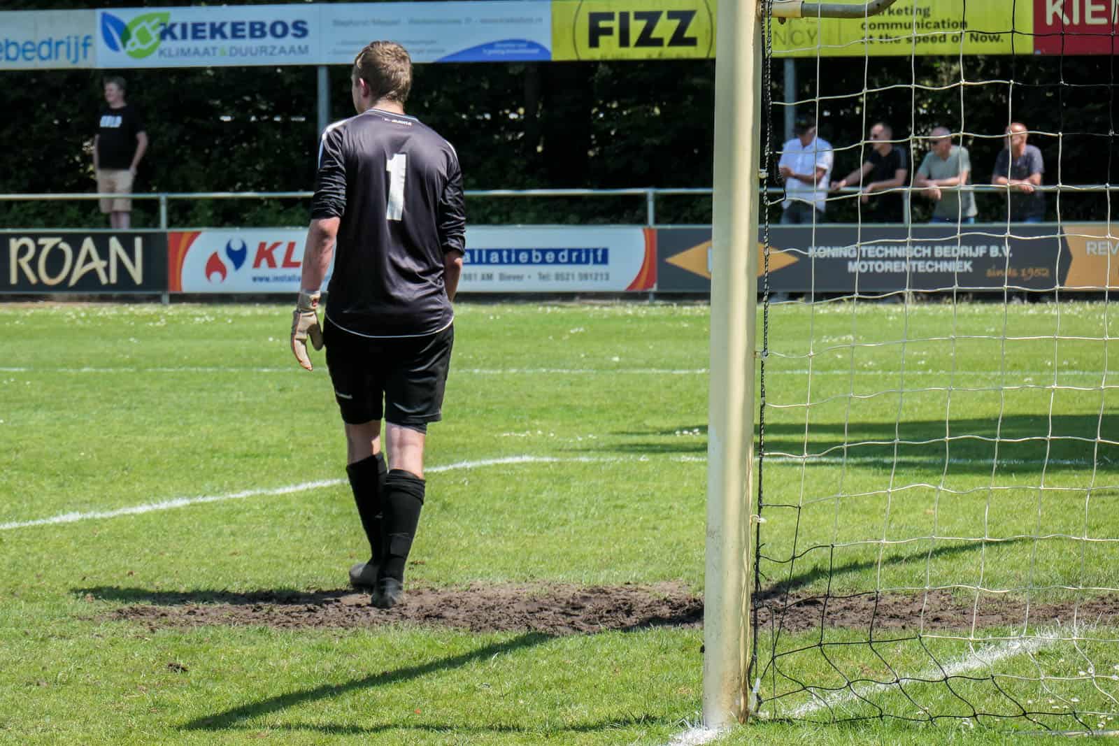 Dorpsclub VV Langezwaag boekt historische promotie