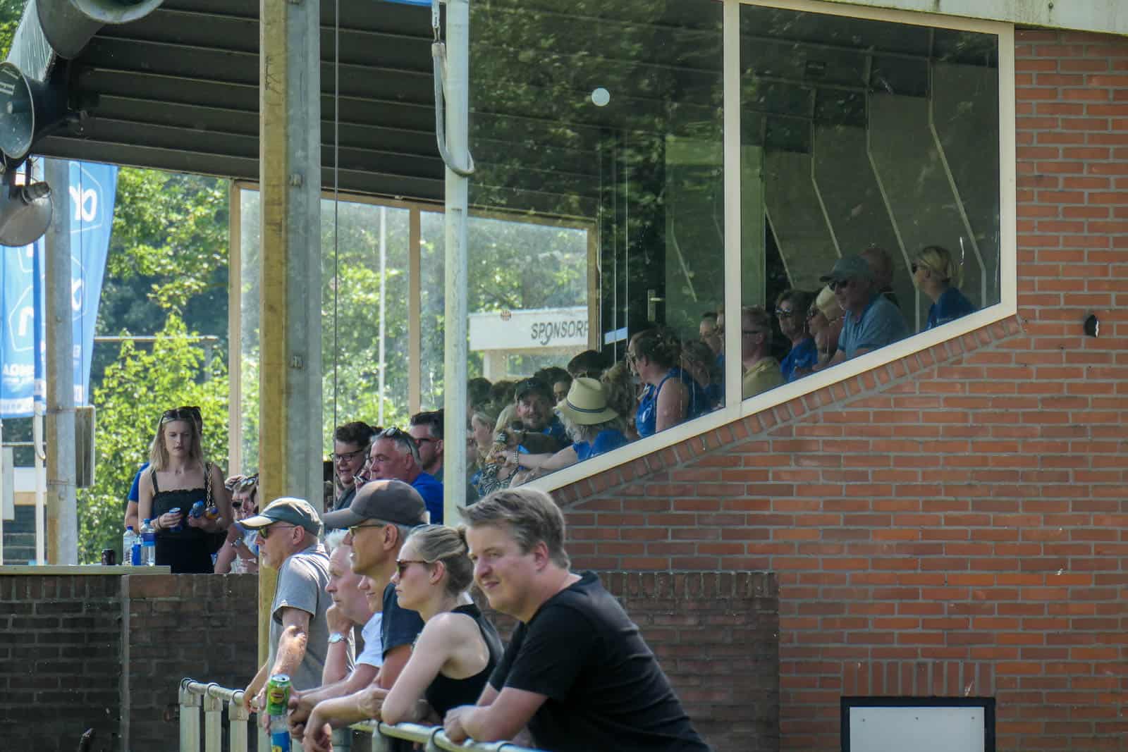 Dorpsclub VV Langezwaag boekt historische promotie