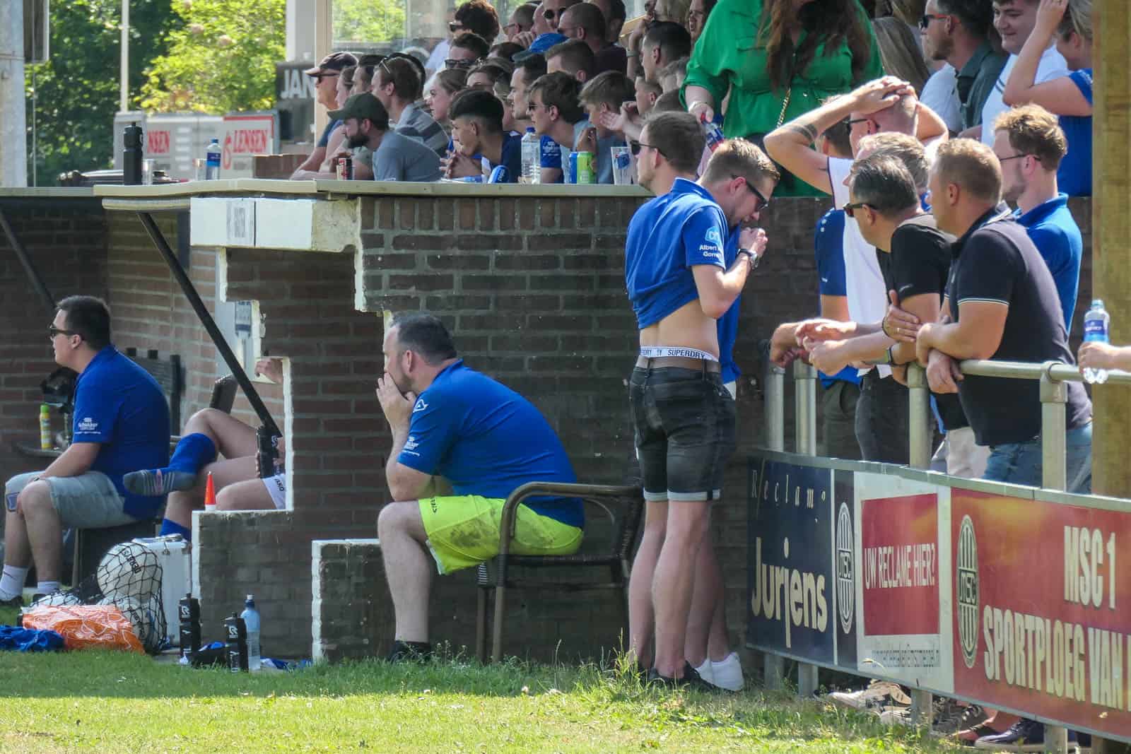 Dorpsclub VV Langezwaag boekt historische promotie