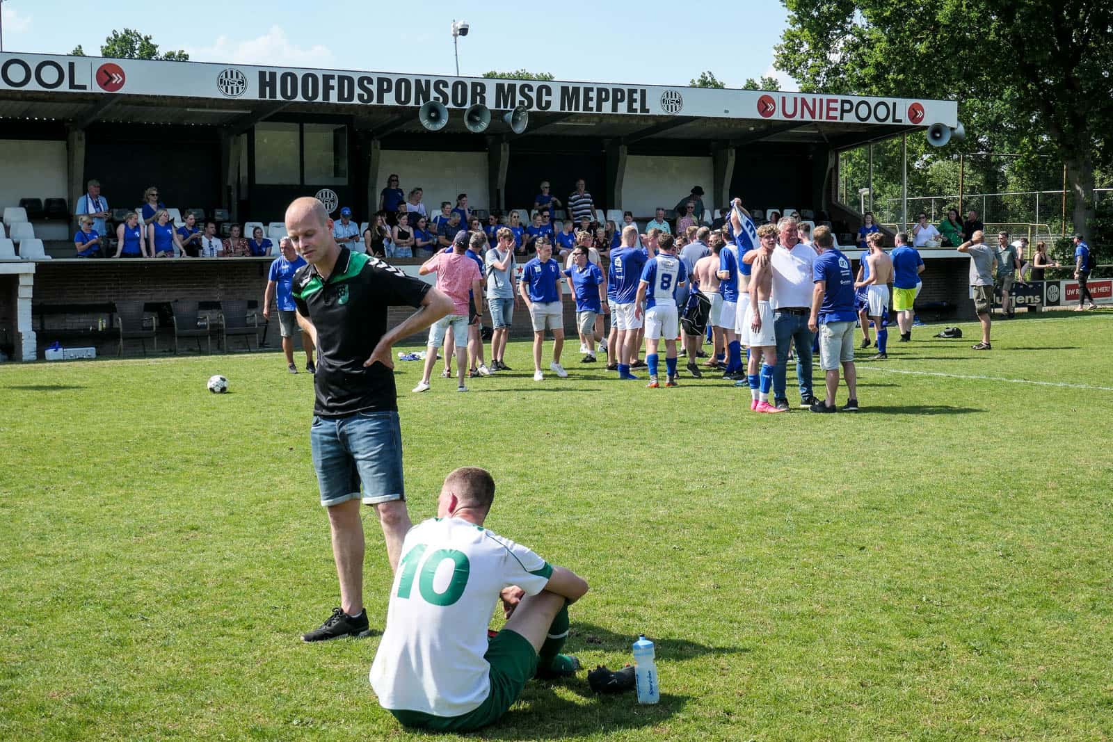 Dorpsclub VV Langezwaag boekt historische promotie