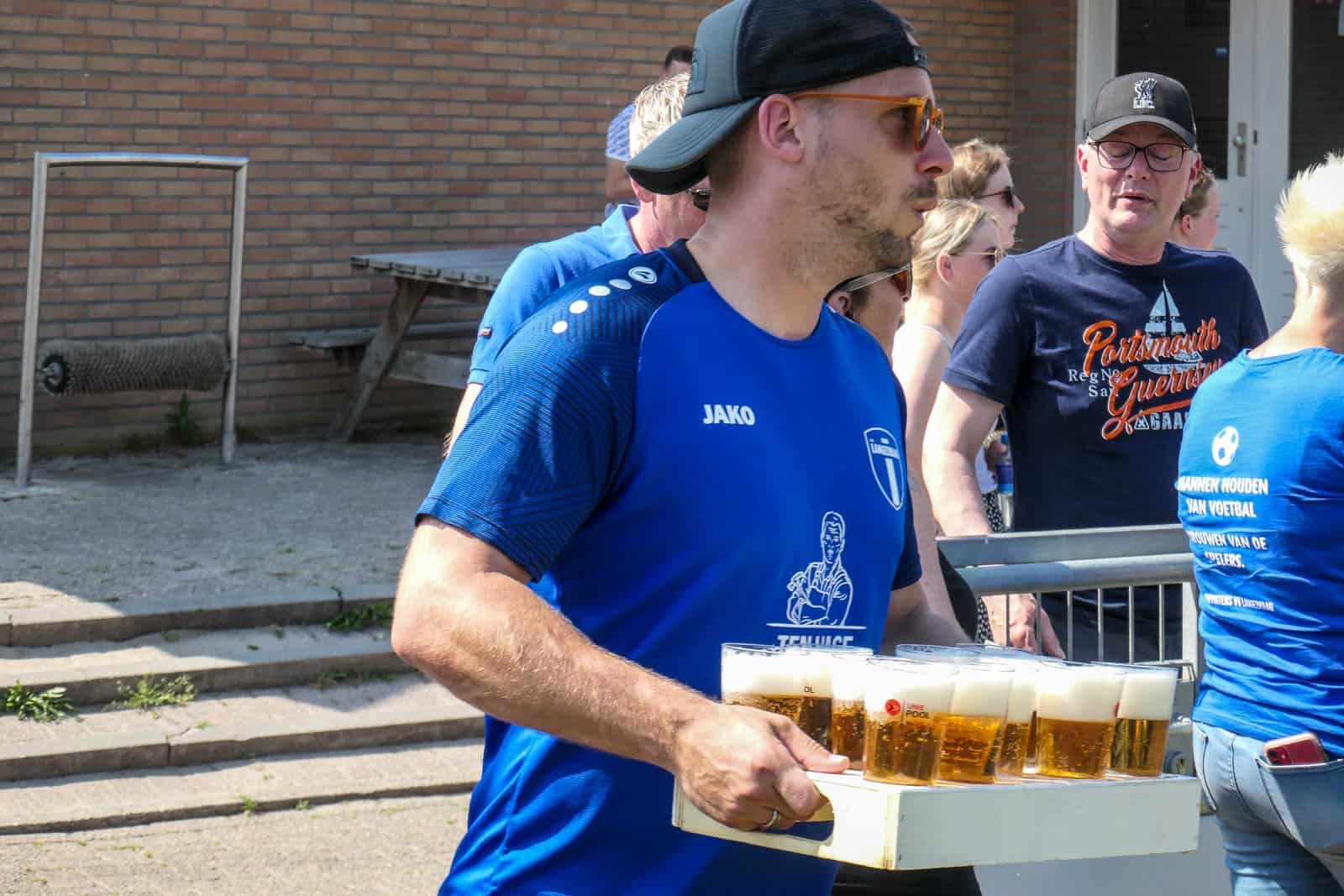Dorpsclub VV Langezwaag boekt historische promotie