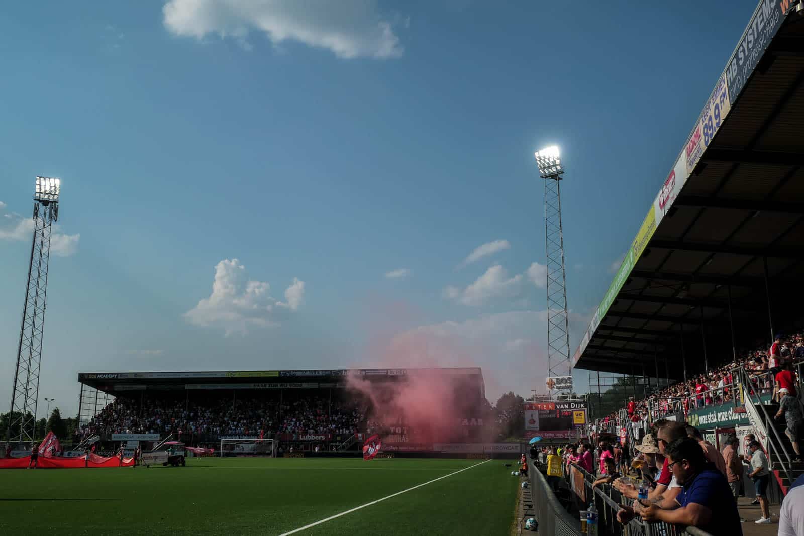 Historische promotie Almere City dompelt FC Emmen in rouw