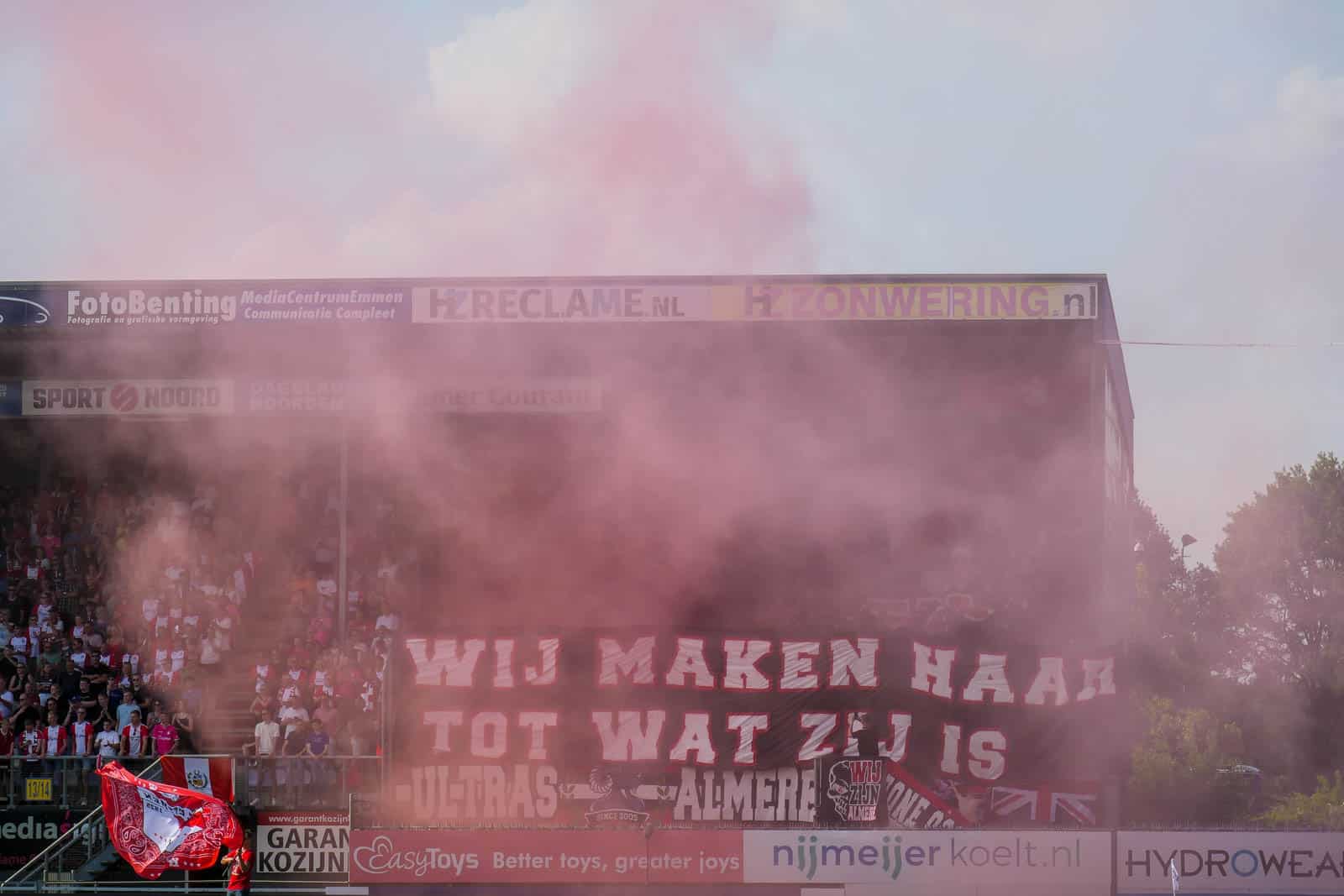 Historische promotie Almere City dompelt FC Emmen in rouw
