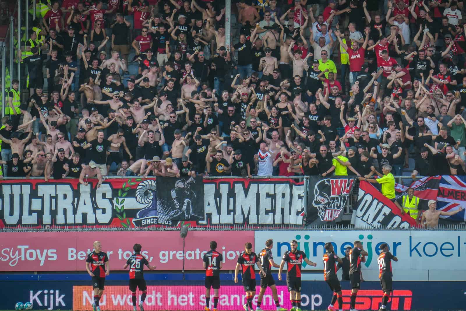 Historische promotie Almere City dompelt FC Emmen in rouw