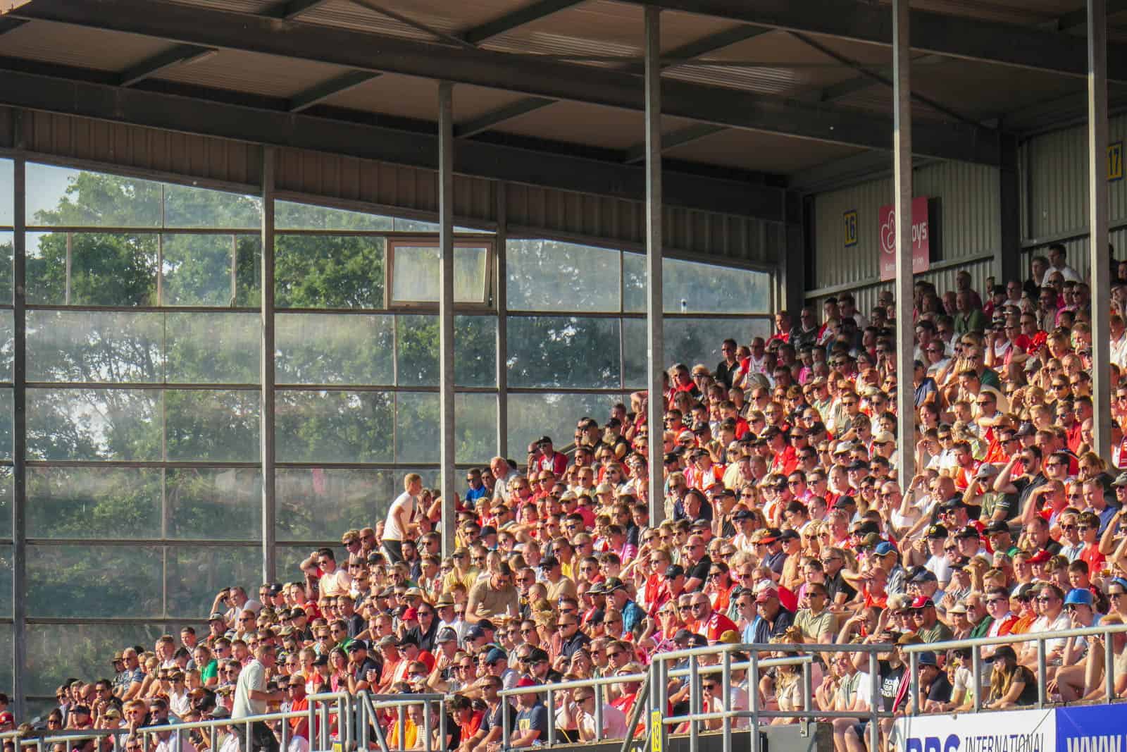 Historische promotie Almere City dompelt FC Emmen in rouw