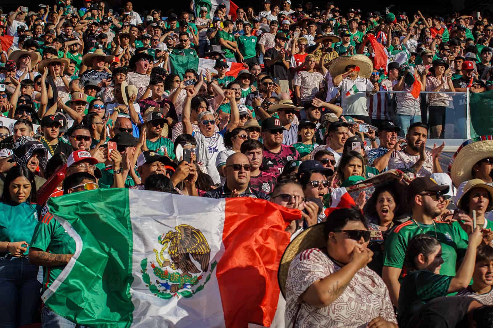 Mexicaanse passie bij teleurstellende Gold Cup avond tegen Qatar