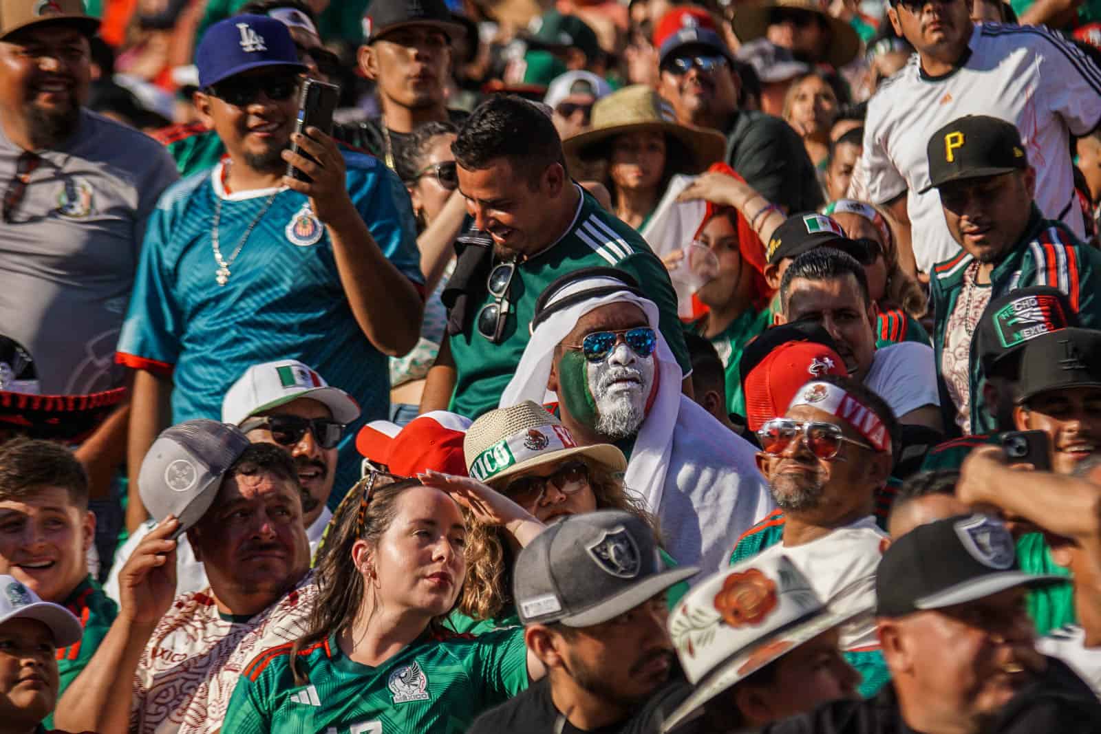 Mexicaanse passie bij teleurstellende Gold Cup avond tegen Qatar