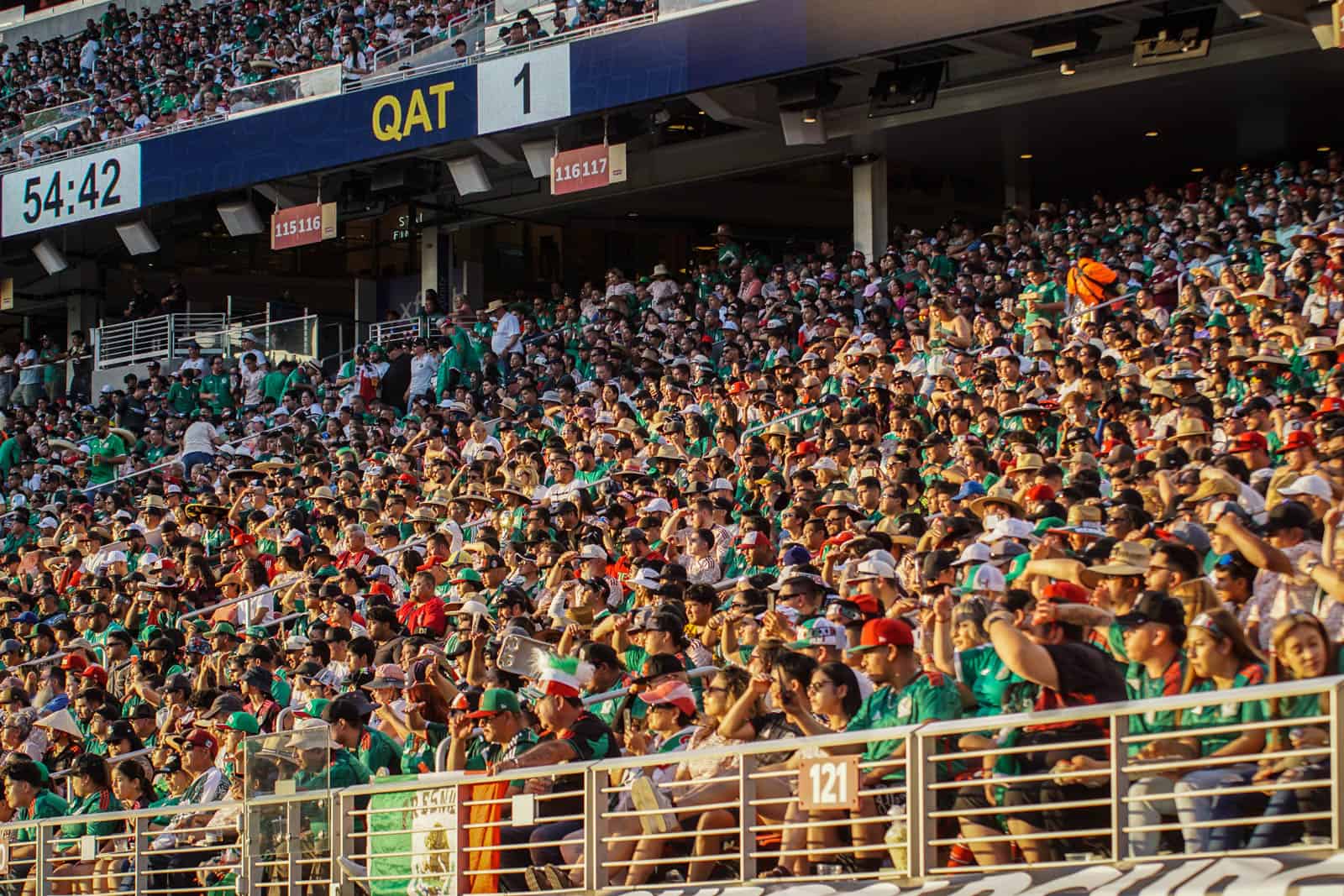 Mexicaanse passie bij teleurstellende Gold Cup avond tegen Qatar