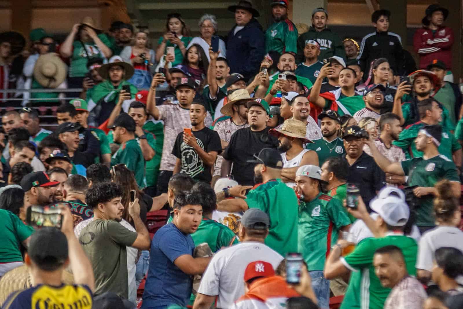 Mexicaanse passie bij teleurstellende Gold Cup avond tegen Qatar