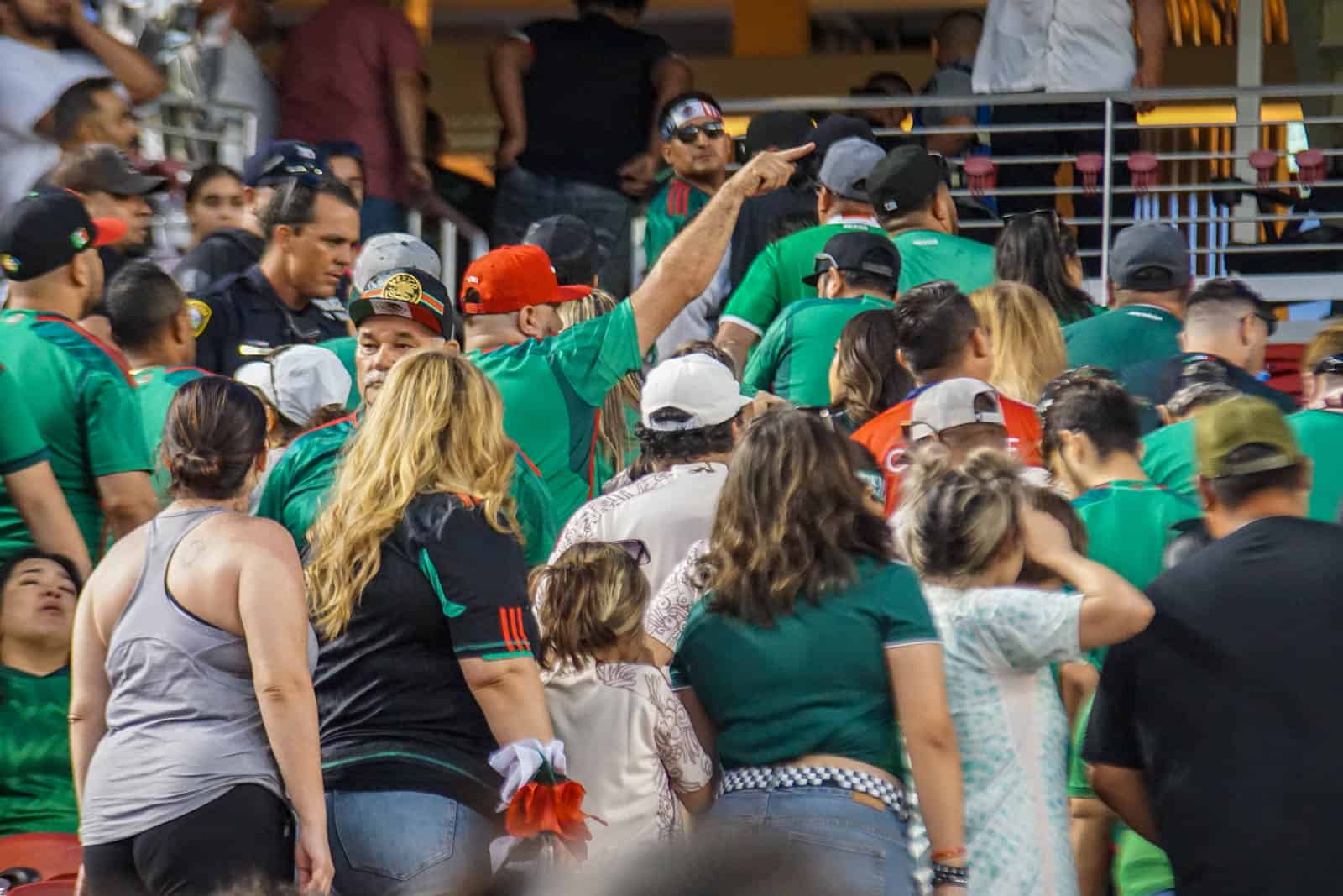 Mexicaanse passie bij teleurstellende Gold Cup avond tegen Qatar