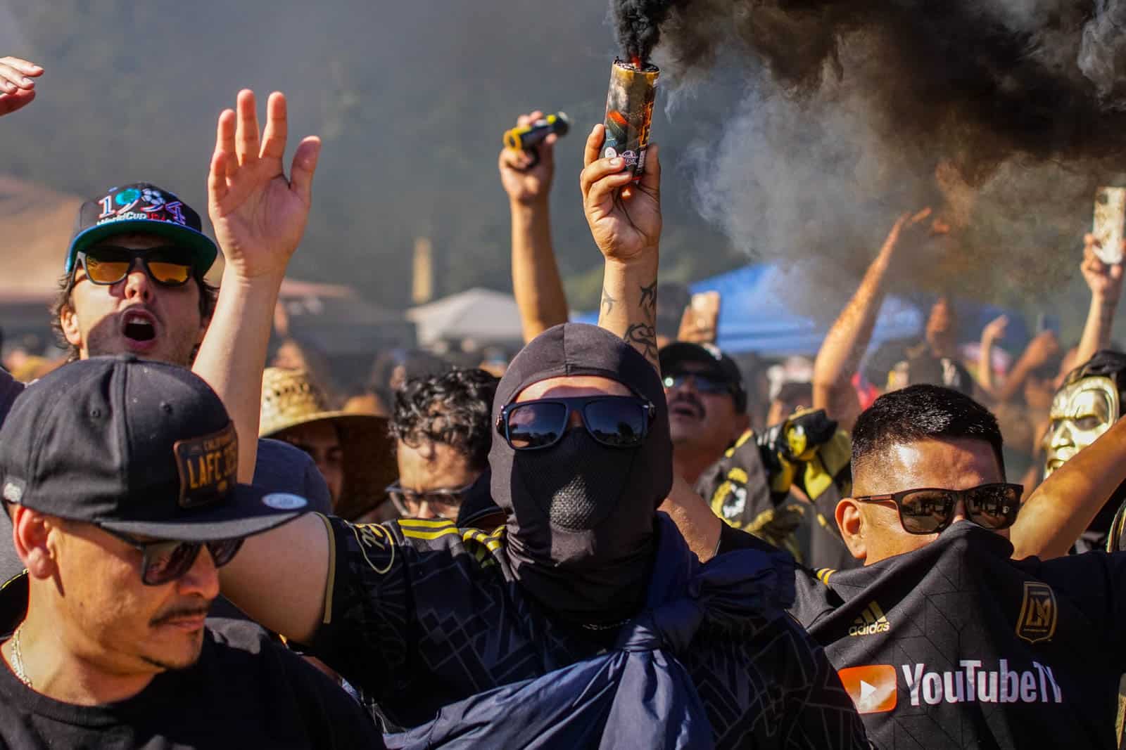 Spektakel bij de derby van LA; Amerikaanse ultras in topvorm