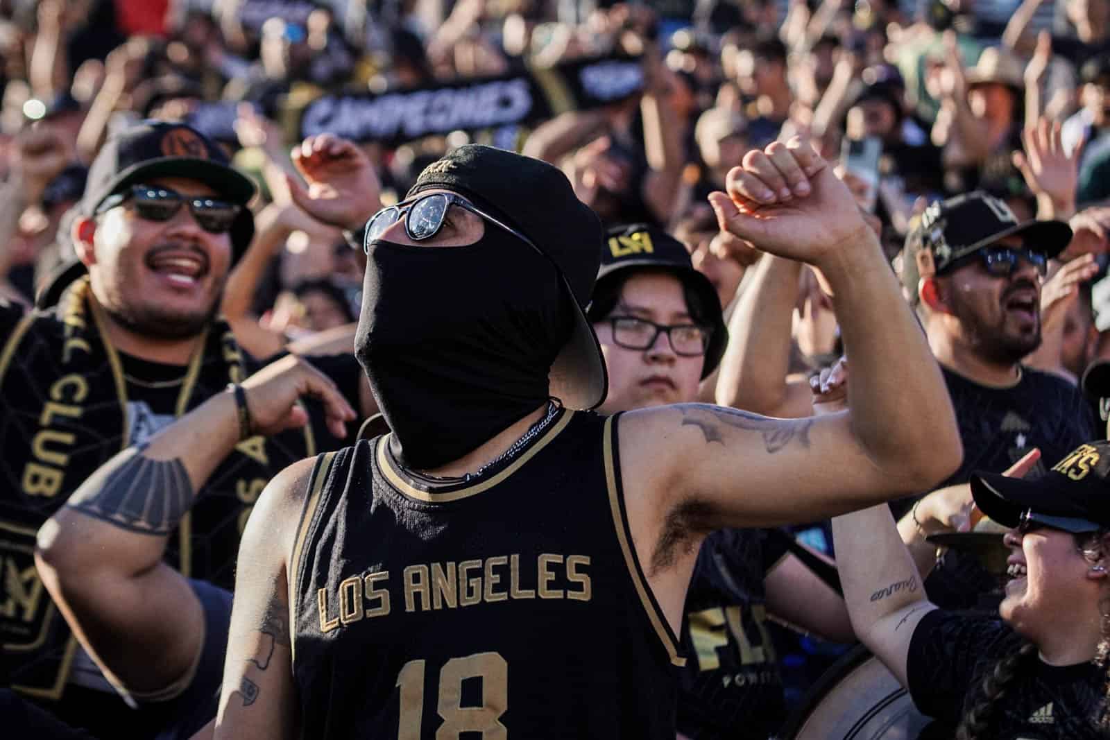 Spektakel bij de derby van LA; Amerikaanse ultras in topvorm