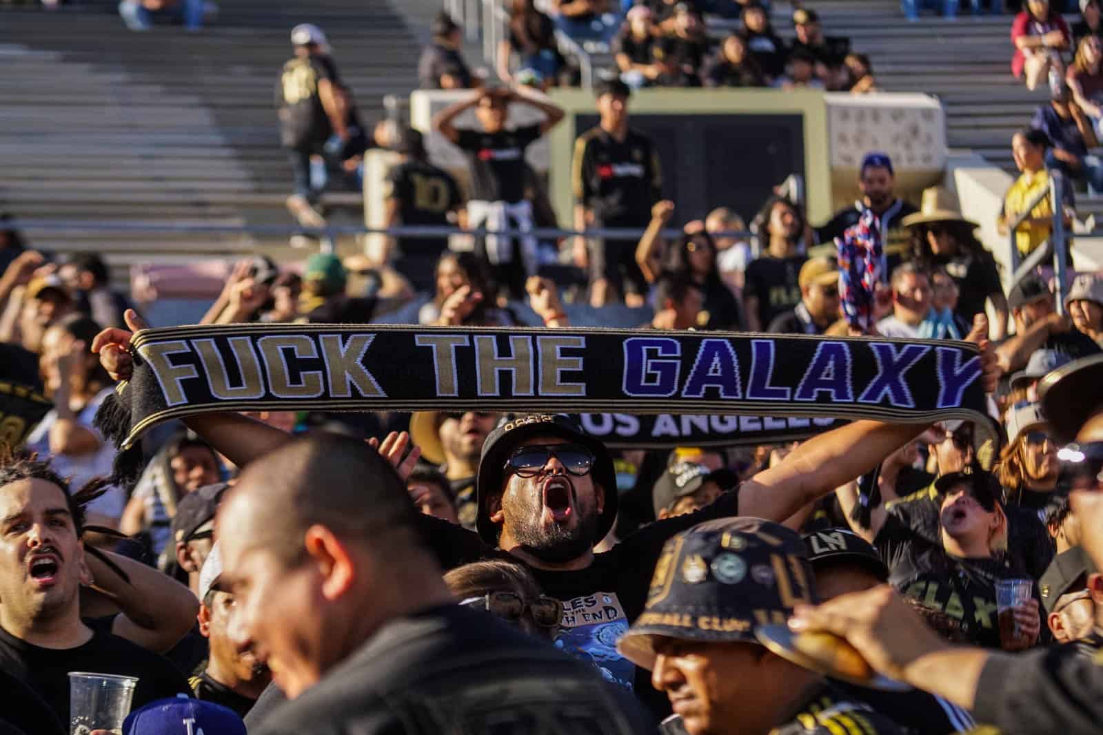 Spektakel bij de derby van LA; Amerikaanse ultras in topvorm
