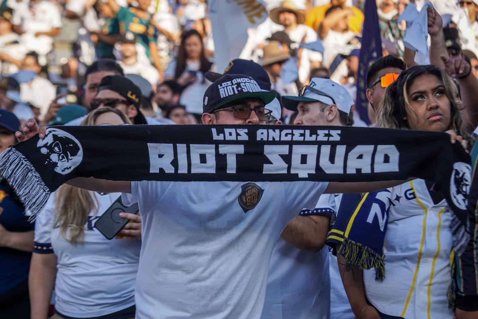 Spektakel bij de derby van LA; Amerikaanse ultras in topvorm