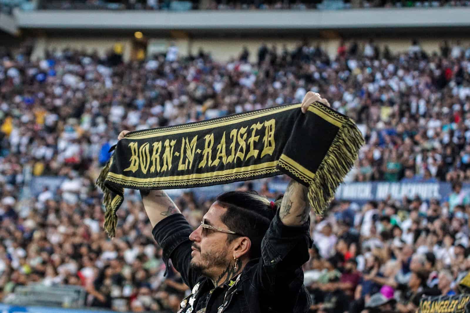 Spektakel bij de derby van LA; Amerikaanse ultras in topvorm