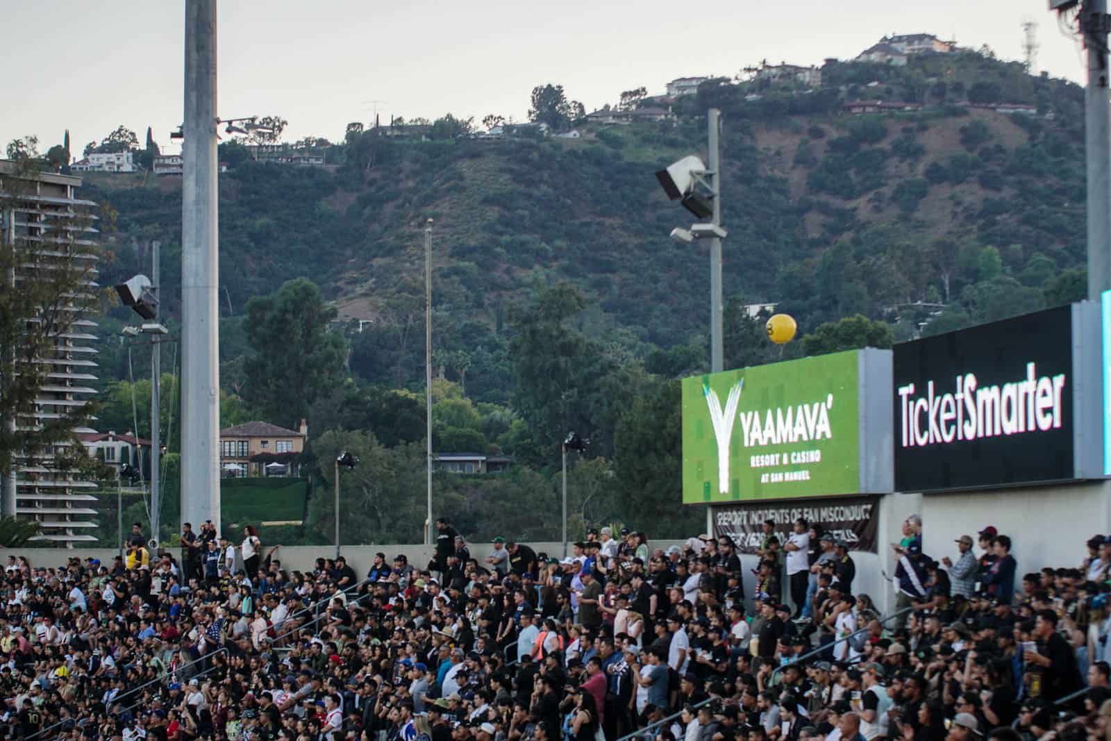 Spektakel bij de derby van LA; Amerikaanse ultras in topvorm