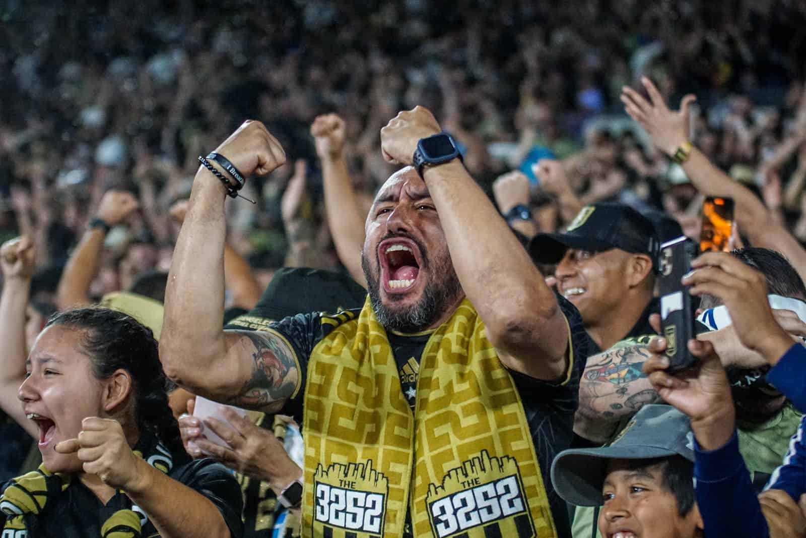 Spektakel bij de derby van LA; Amerikaanse ultras in topvorm