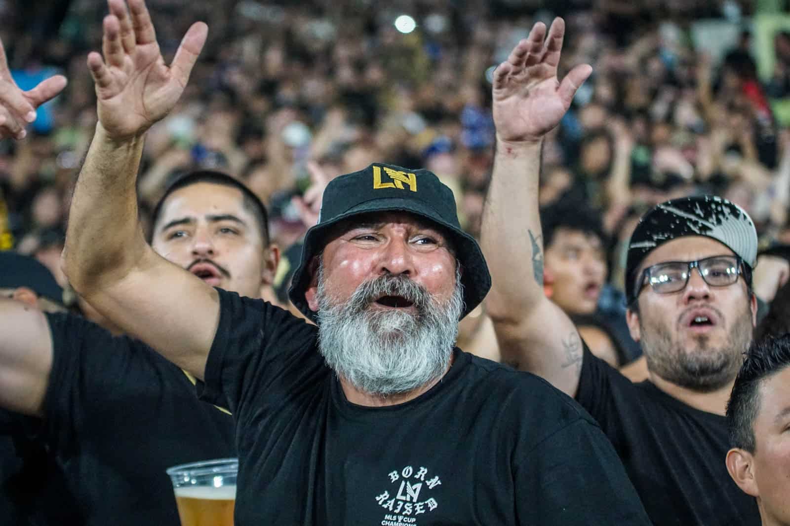 Spektakel bij de derby van LA; Amerikaanse ultras in topvorm