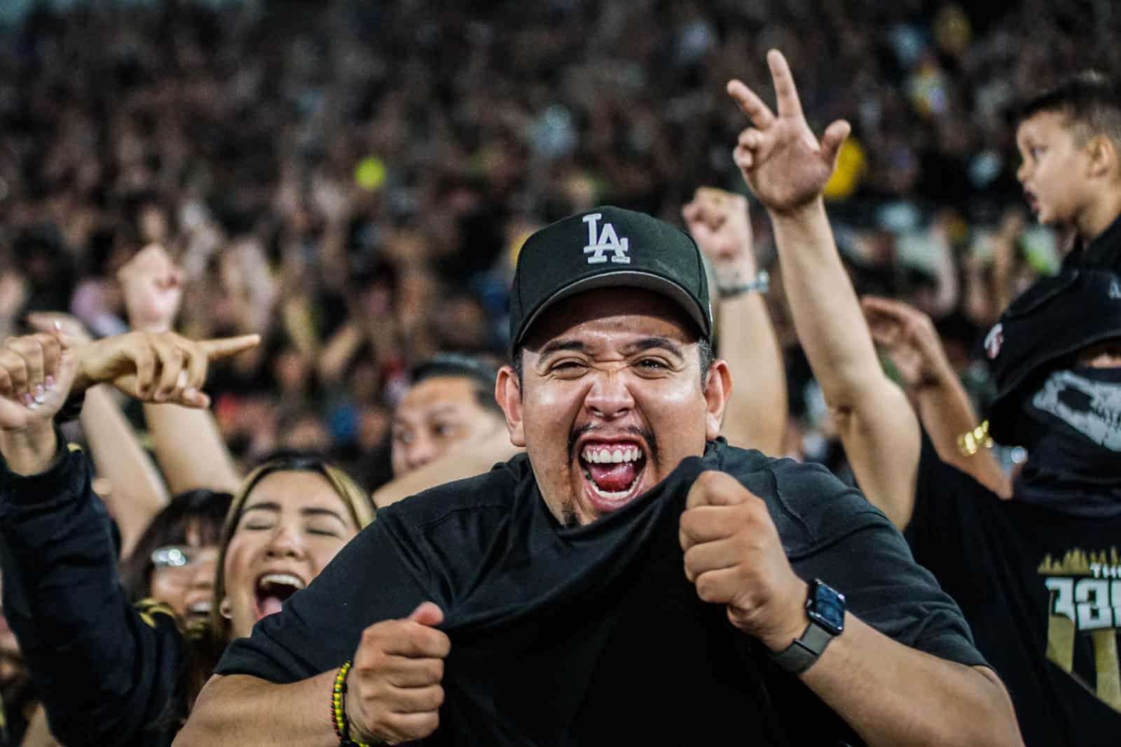 Spektakel bij de derby van LA; Amerikaanse ultras in topvorm