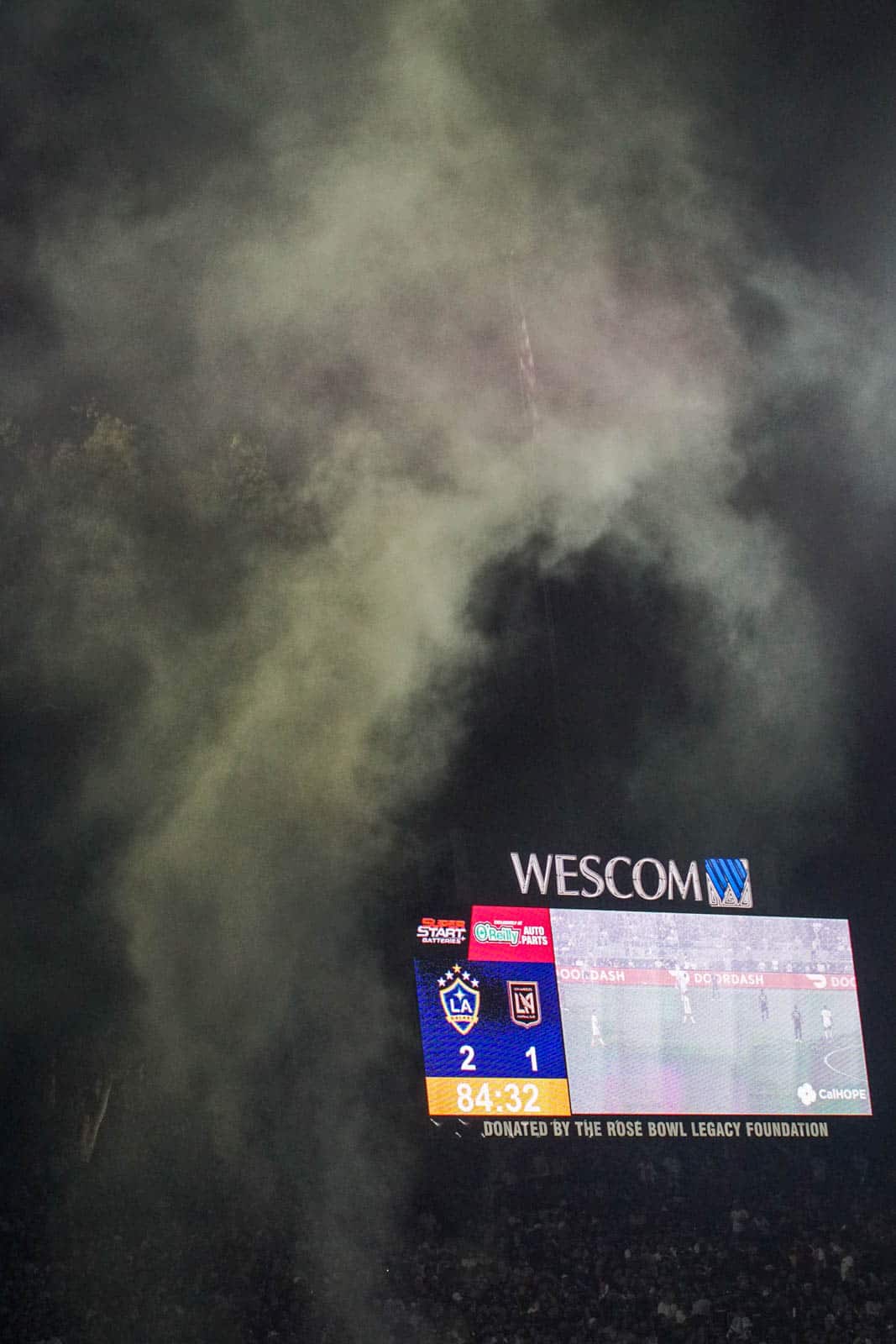 Spektakel bij de derby van LA; Amerikaanse ultras in topvorm