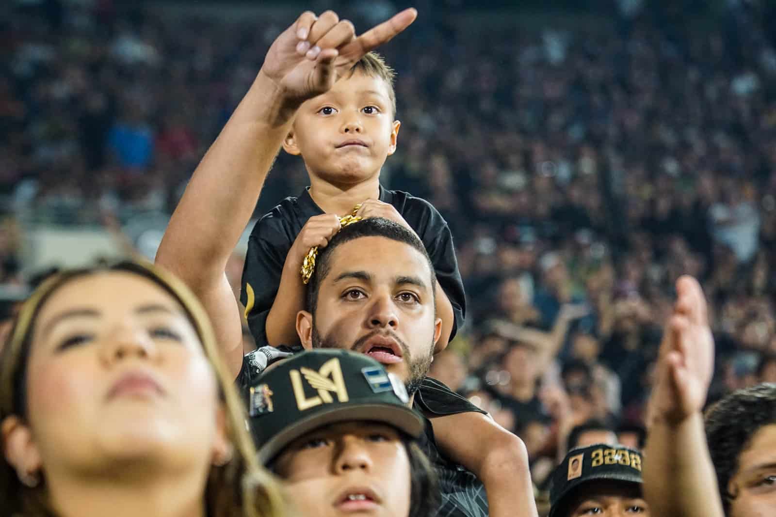 Spektakel bij de derby van LA; Amerikaanse ultras in topvorm