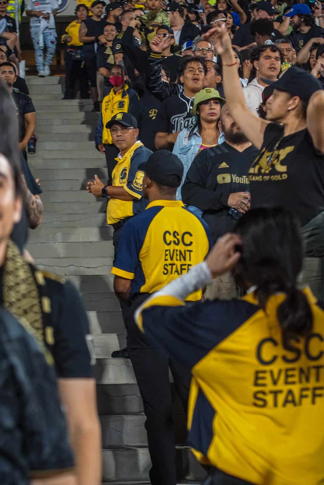Spektakel bij de derby van LA; Amerikaanse ultras in topvorm