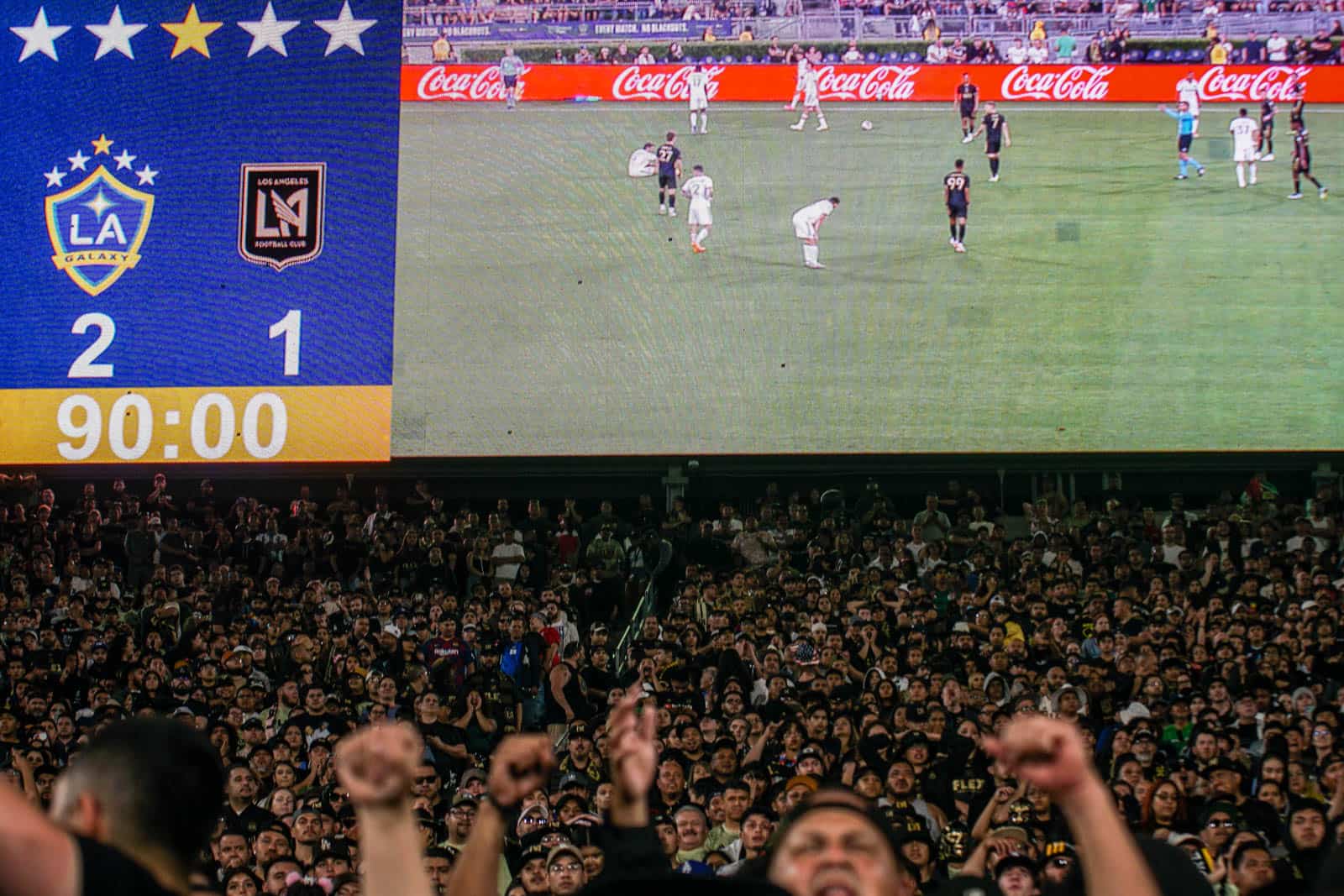 Spektakel bij de derby van LA; Amerikaanse ultras in topvorm