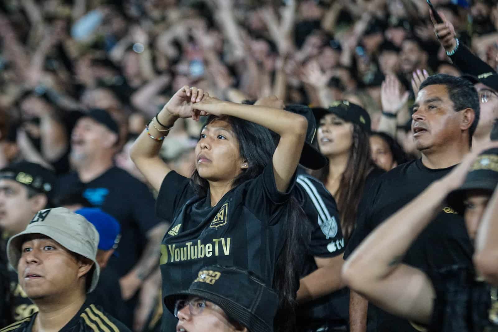 Spektakel bij de derby van LA; Amerikaanse ultras in topvorm