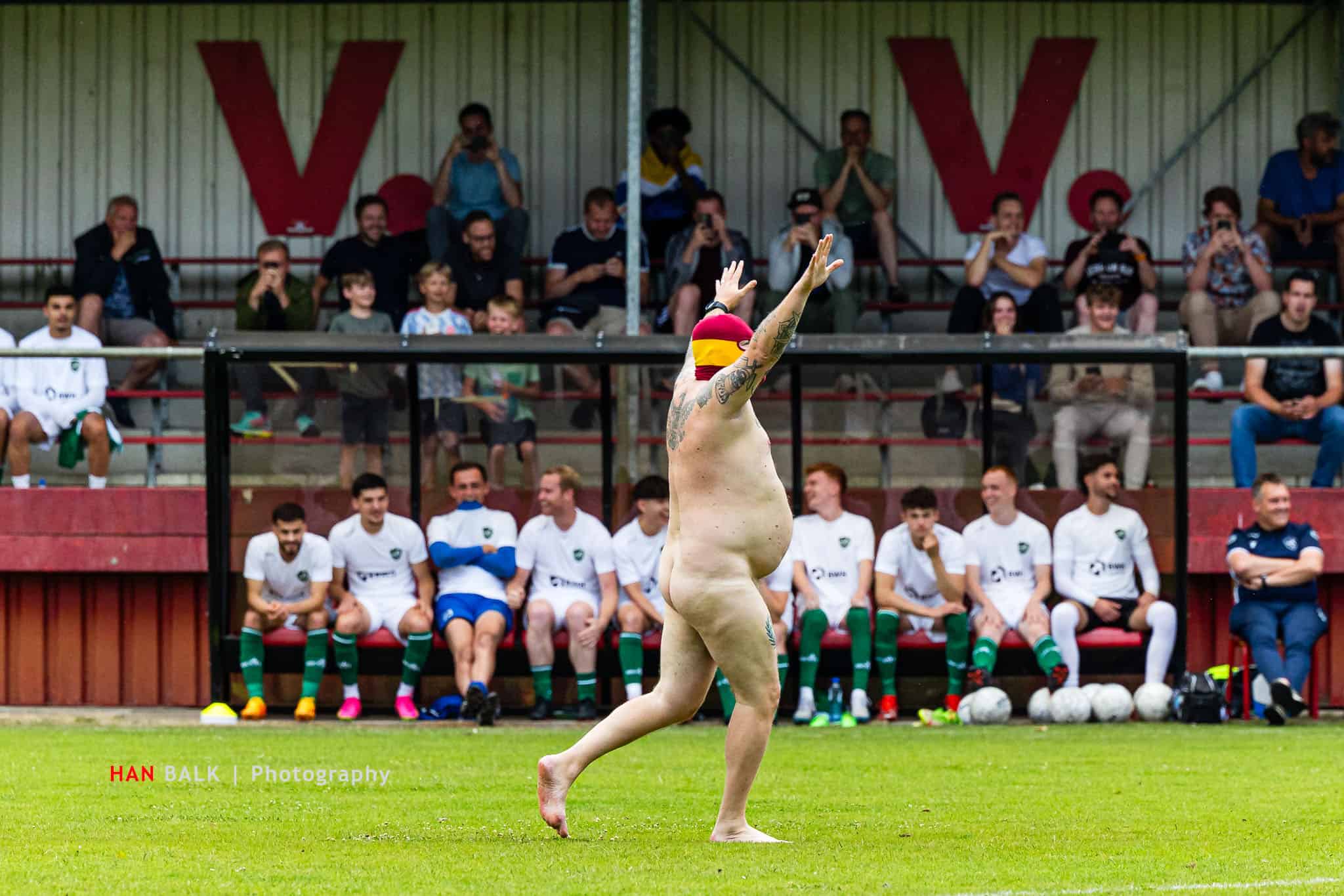 Pezen in de provincie; zomer van de vriendschap