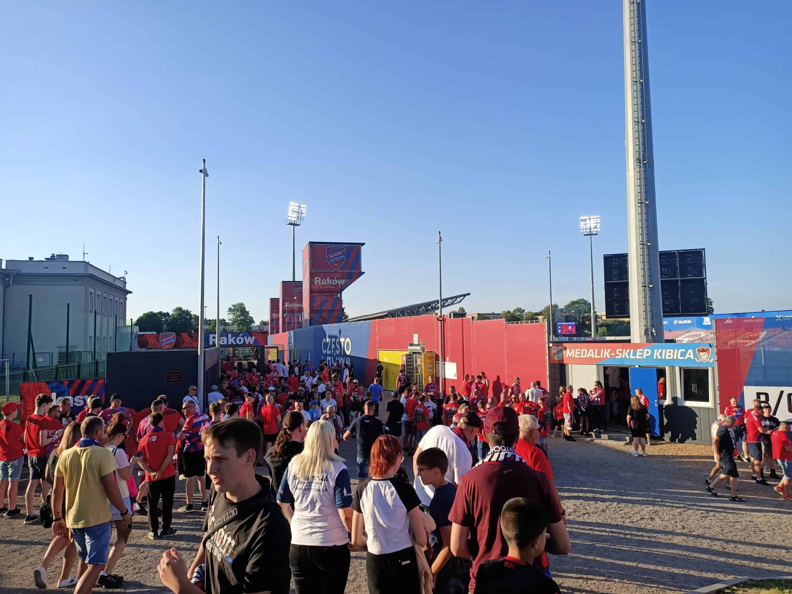 Absurd stadion in Champions League: Raków Częstochowa