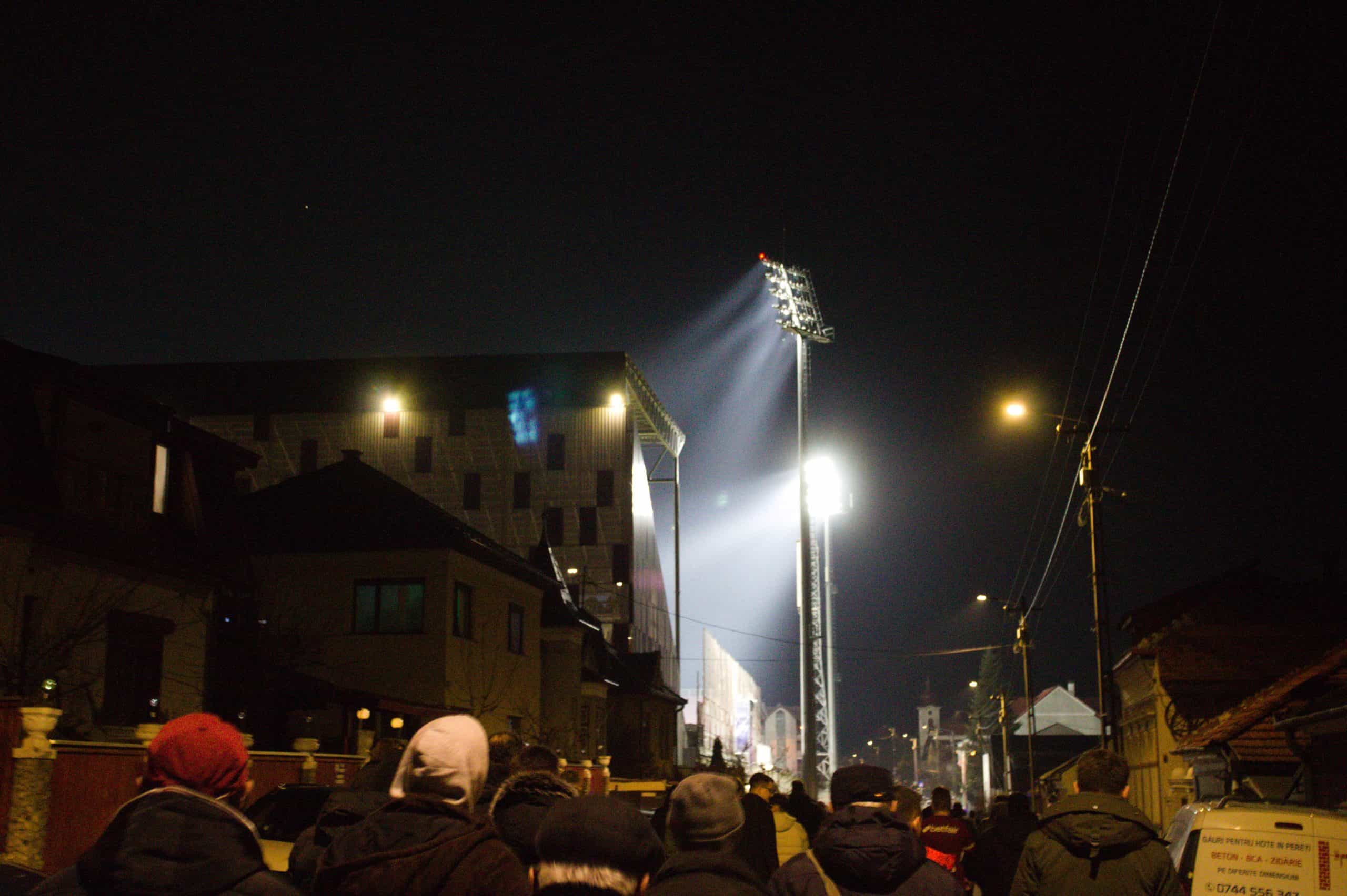 Héérlijke tribune in Cluj: je leven niet zeker