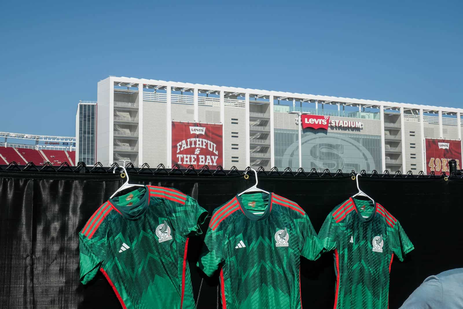Mexicaanse passie bij teleurstellende Gold Cup avond tegen Qatar