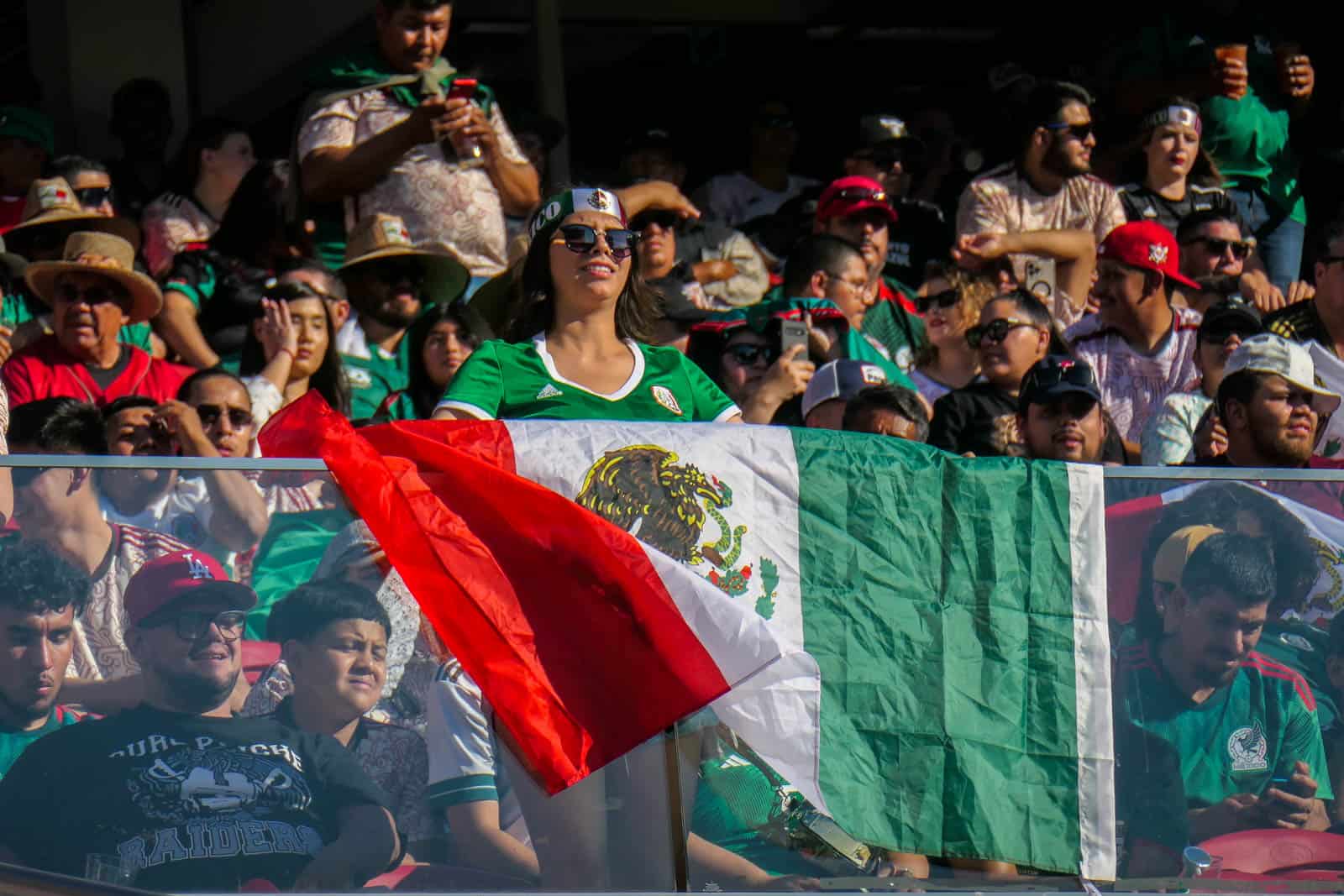 Mexicaanse passie bij teleurstellende Gold Cup avond tegen Qatar