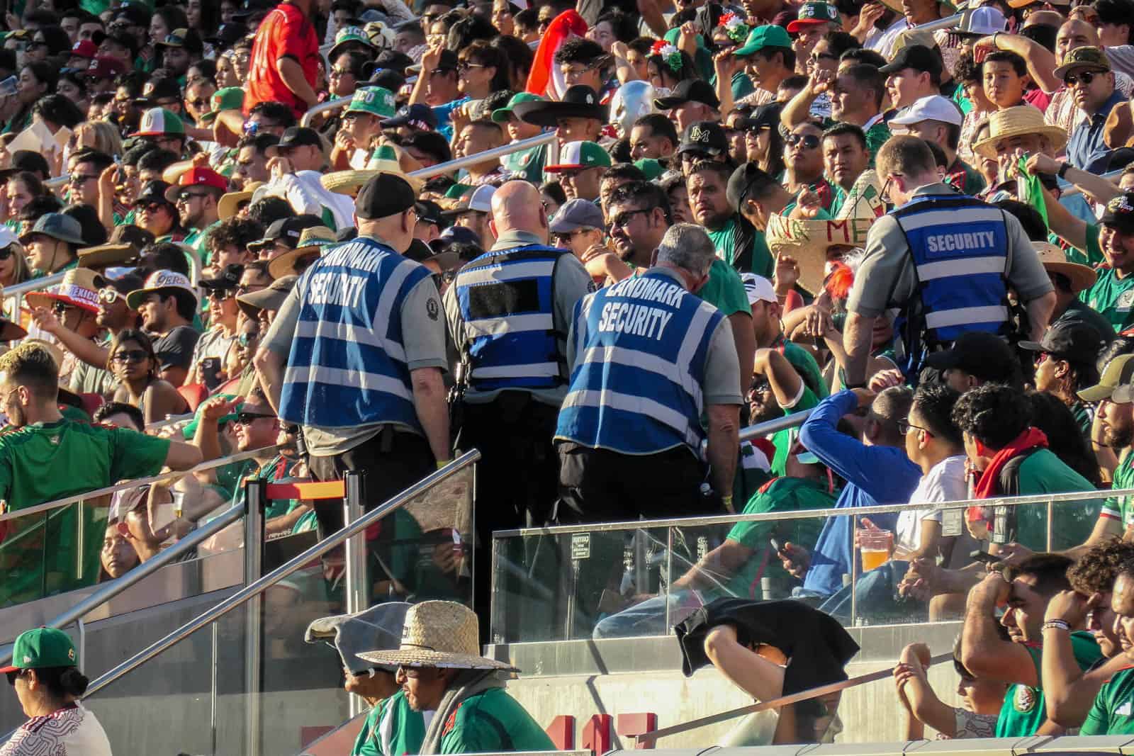 Mexicaanse passie bij teleurstellende Gold Cup avond tegen Qatar